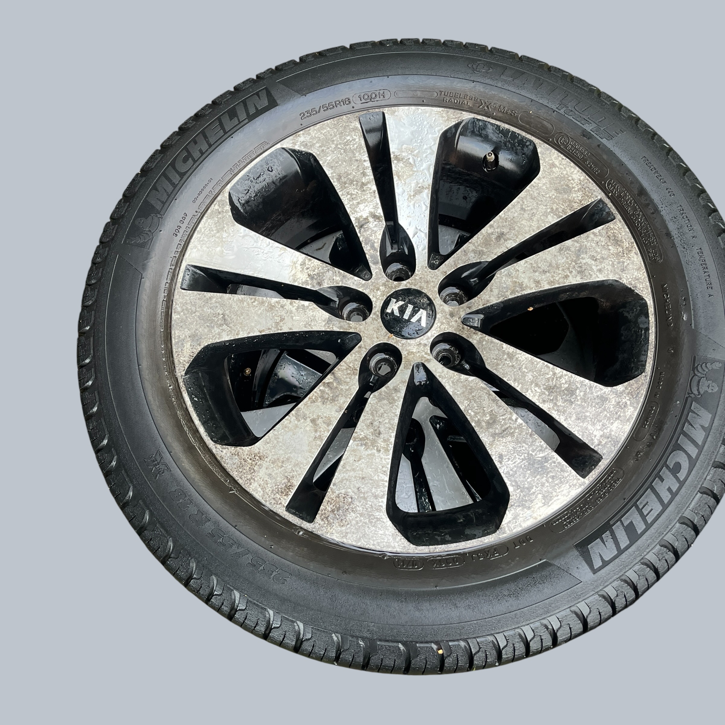 Komplet 4 kół aluminiowych 55R18100H Kia Sportage 3 z oponami 235 55 R18