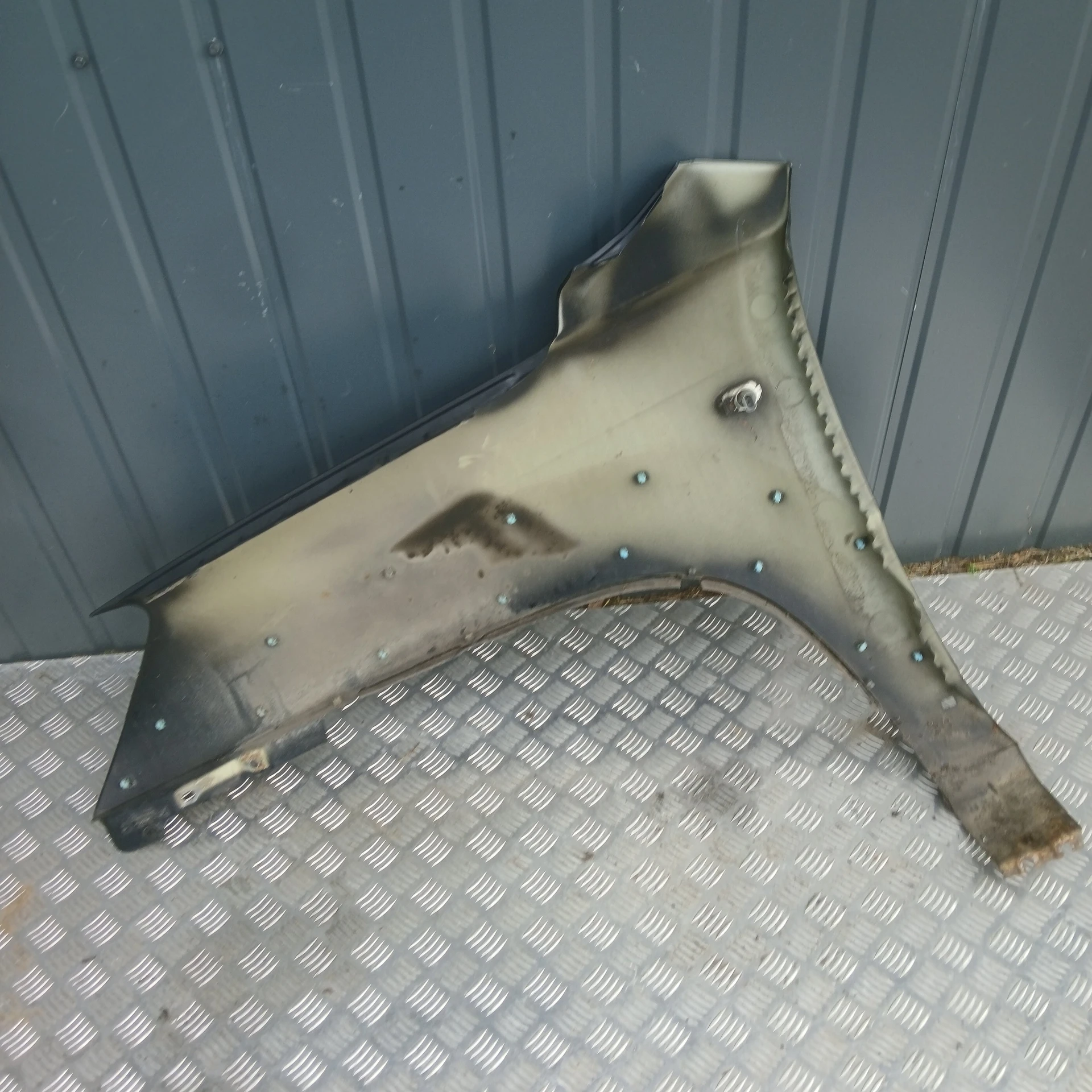 blotnik przod prawy przedni Kia Sportage 2 2004-2010r Kolor 1K