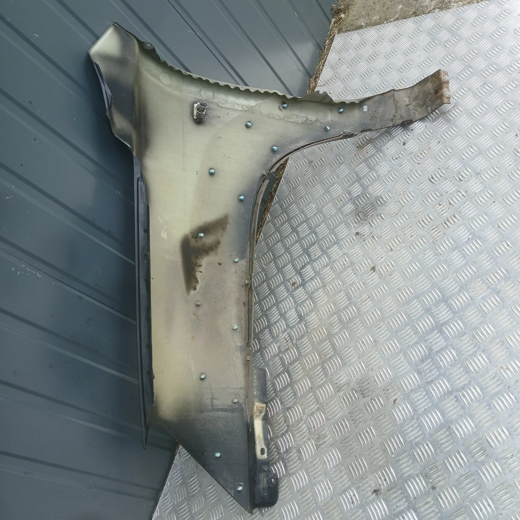 blotnik przod prawy przedni Kia Sportage 2 2004-2010r Kolor 1K