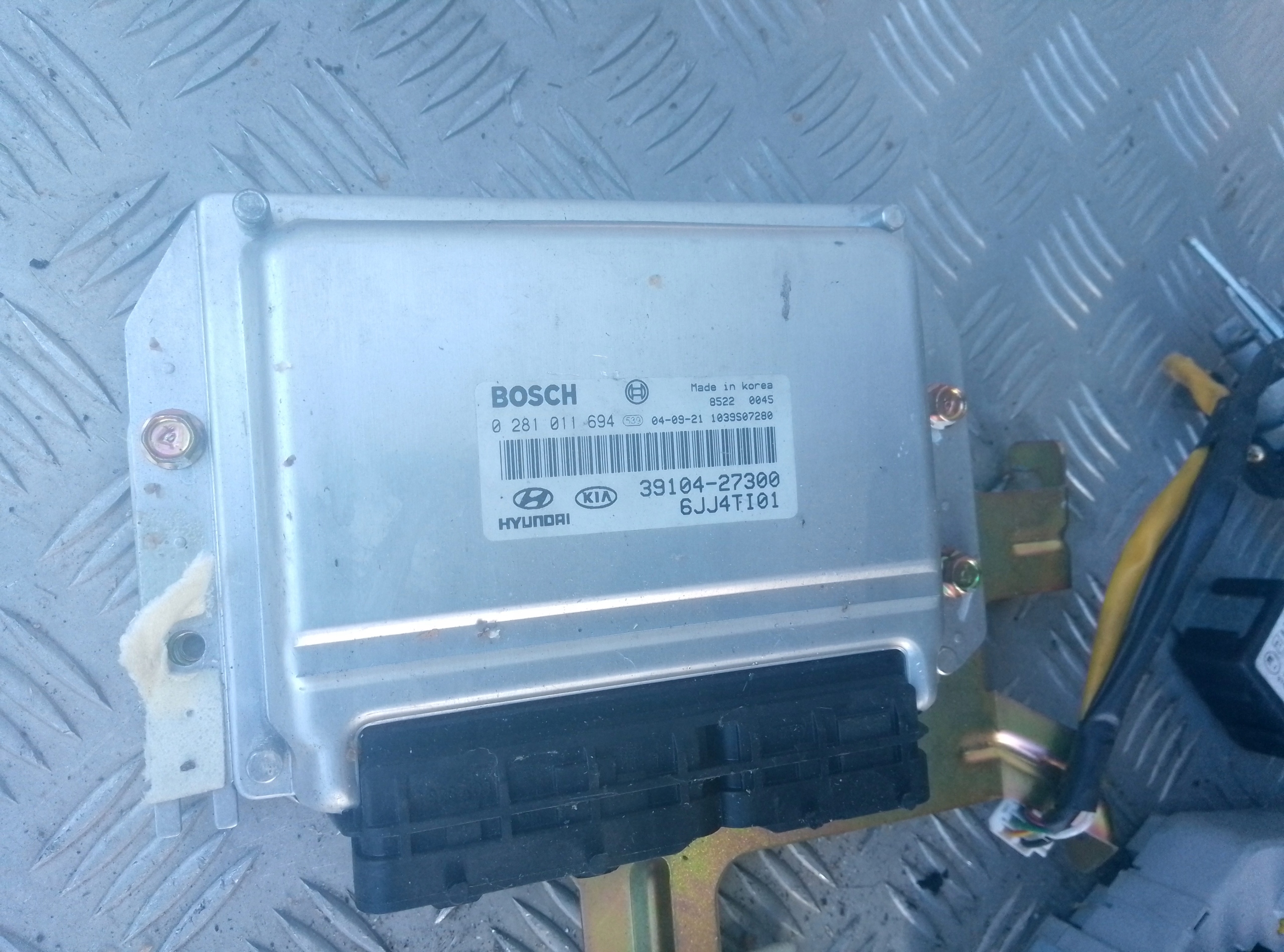 ZESTAW STARTOWY KOMPUTER ECU HYUNDAI TUCSON 2.0 CRDI 0281011694 39104-27300 - obrazek 2