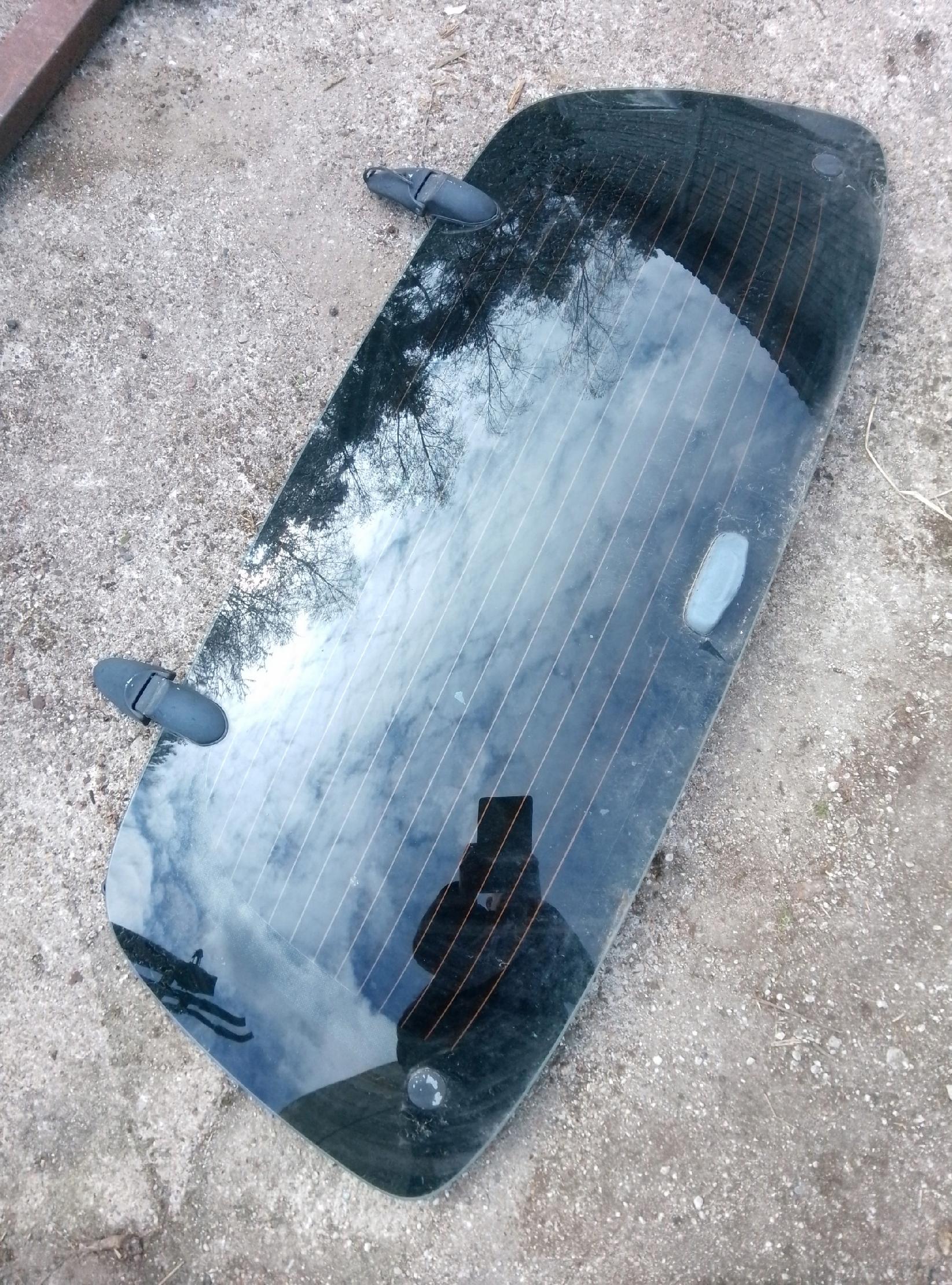 SZYBA TYLNEJ KLPY TYLNA W KLAPĘ HYUNDAI SANTA FE 2000-2006R - obrazek 2