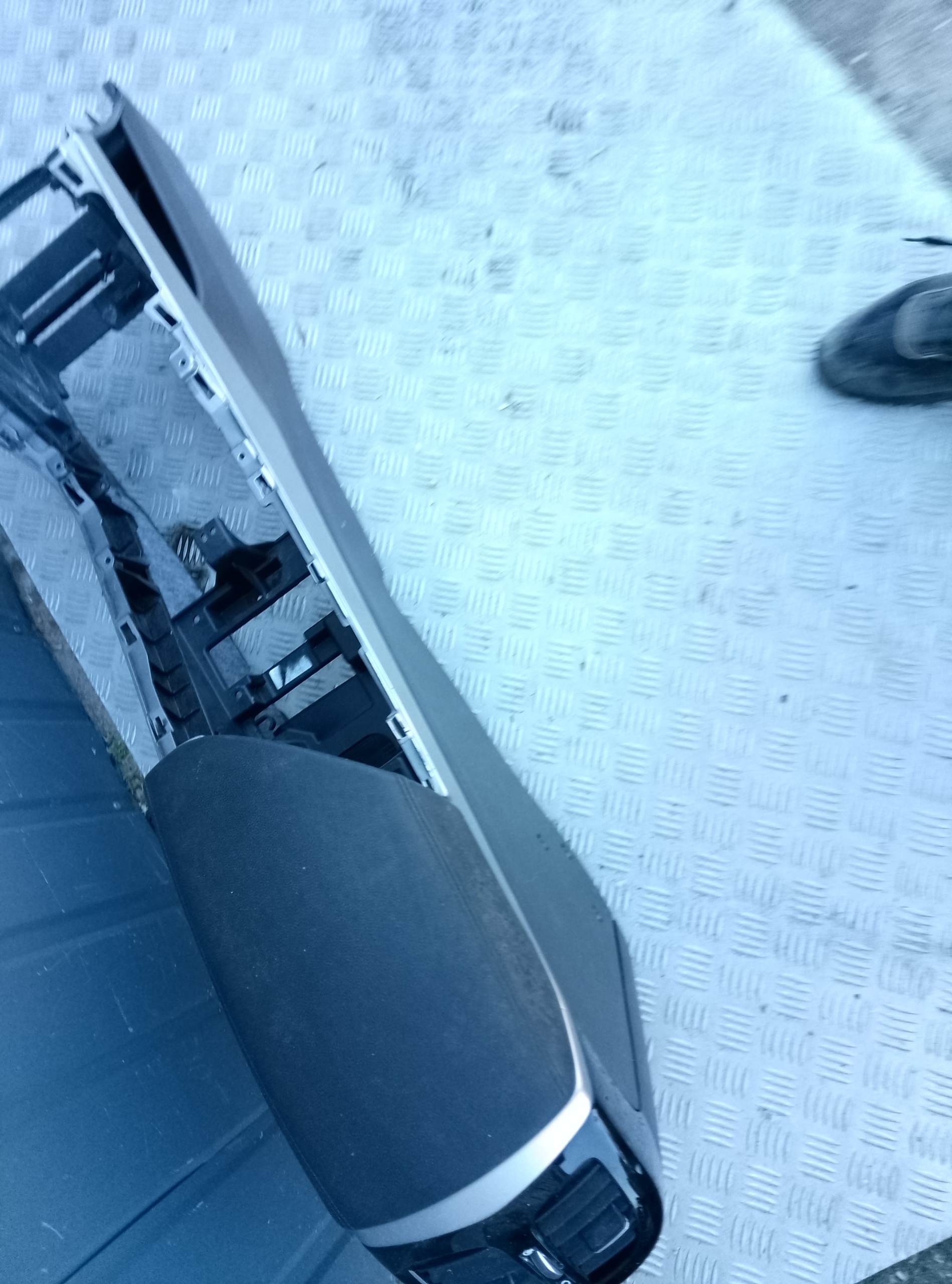 TUNEL ŚRODKOWY PODŁOKIETNIK HYUNDAI I40 - obrazek 6