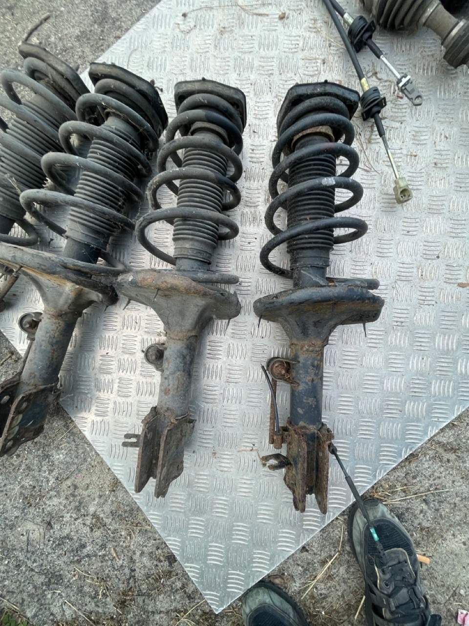 mcpherson amortyzator sprężyna tył tylny Hyundai Tucson Kia Sportage 04-10