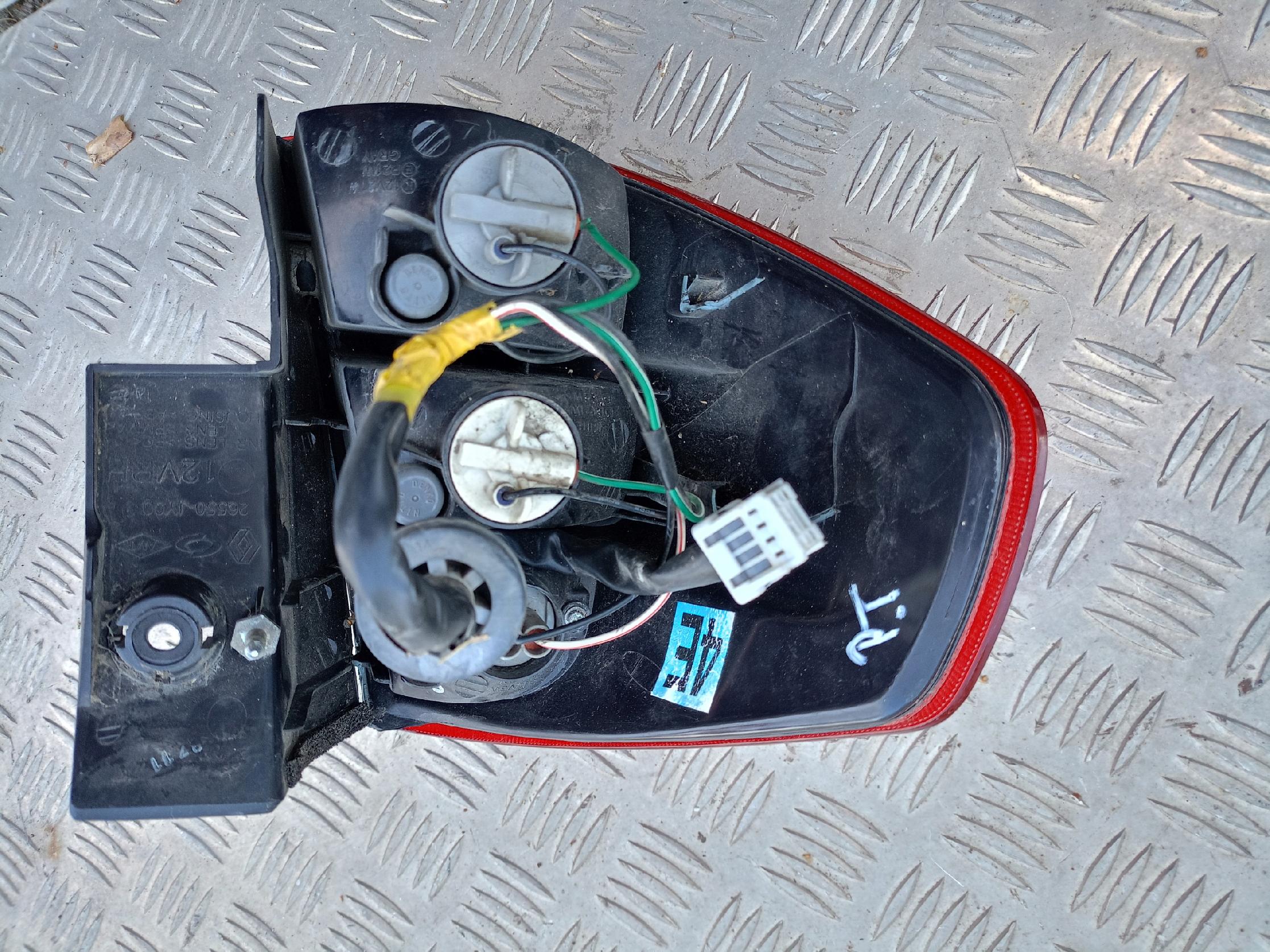 LAMPA TYLNA PRAWA RENAULT KOLEOS - obrazek 2