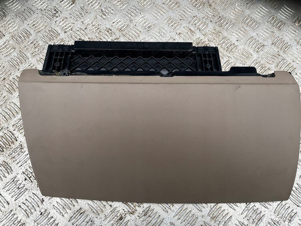 SCHOWEK PASAŻERA BMW 7 E65