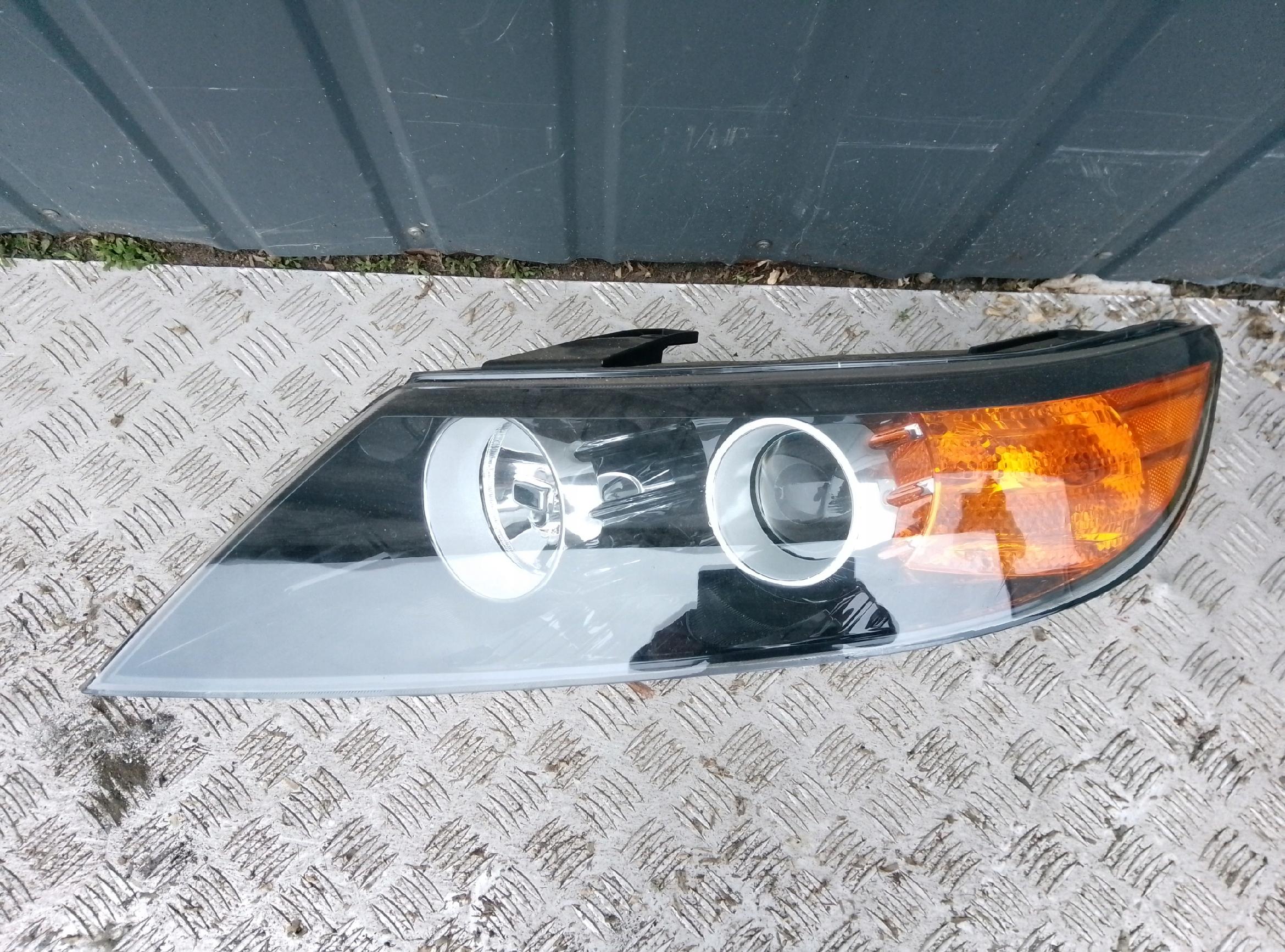 REFLEKTOR KIA SORENTO II 2009-2012R LEWY LAMPA LEWA