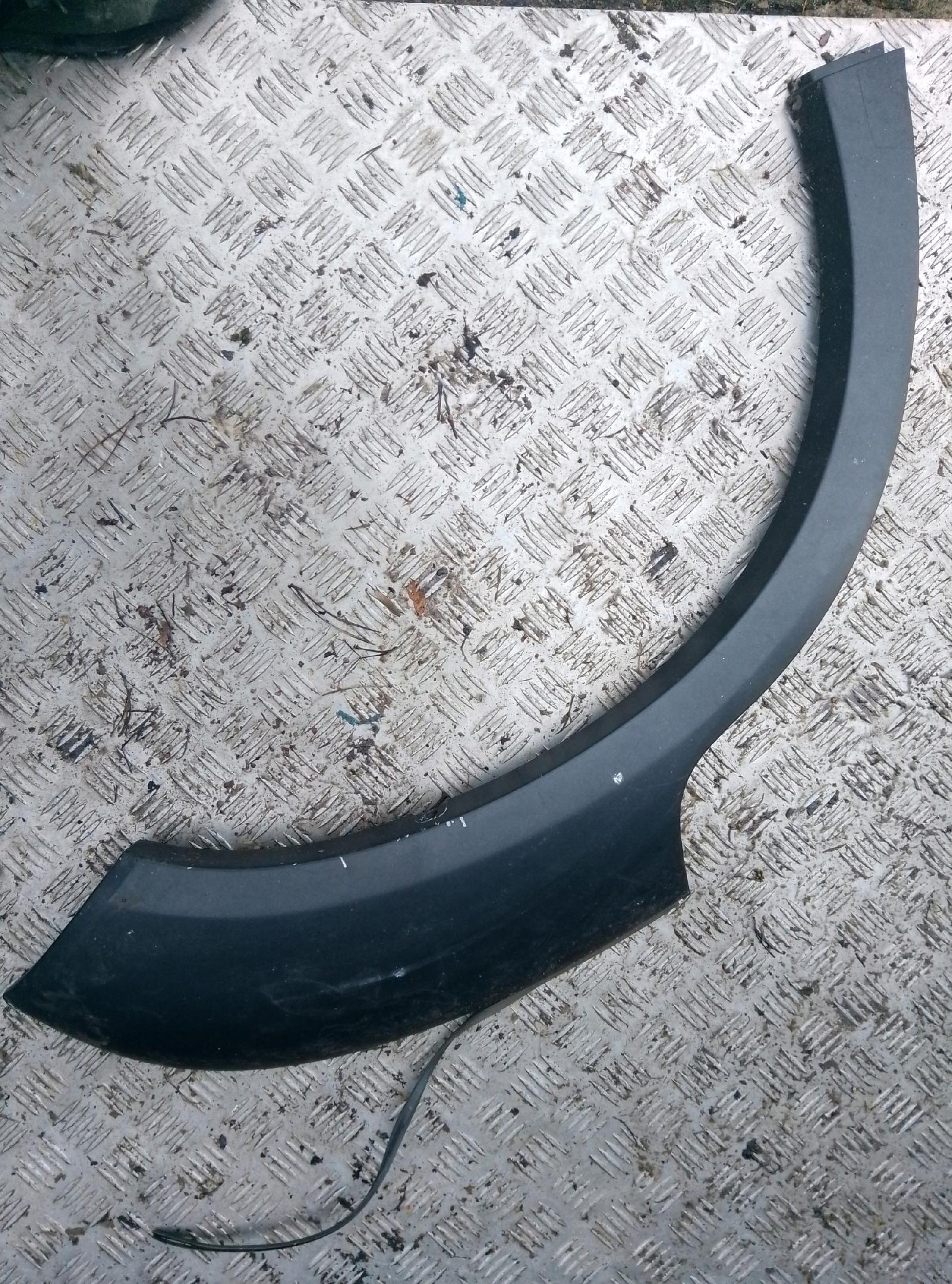 LISTWA NA BŁOTNIK LEWY TYŁ TYLNA LEWA HYUNDAI TUCSON I 2.0 CRDI 04-10r. EU