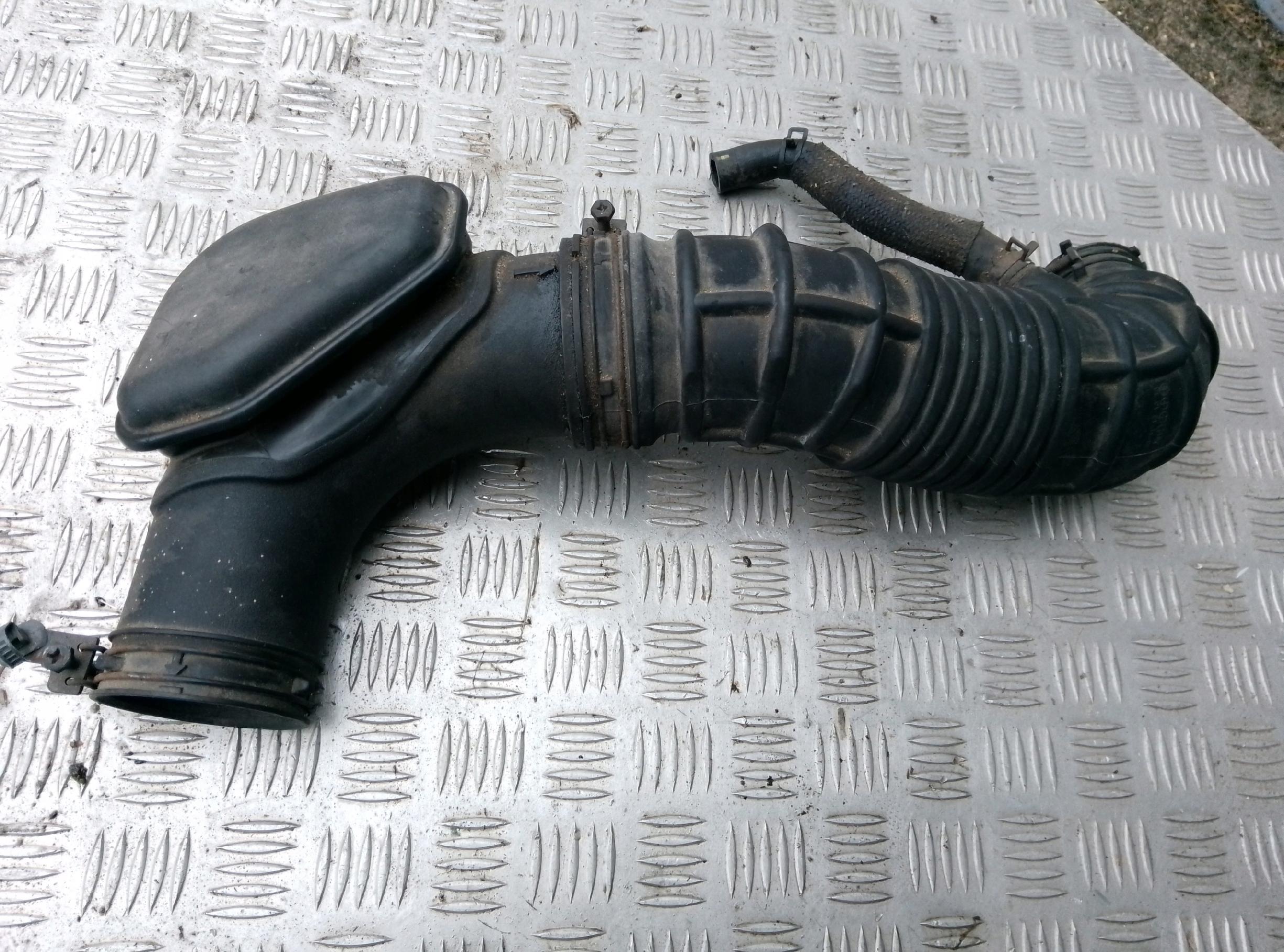 RURA DOLOT PRZEWÓD POWIETRZA KIA CERATO 28138-2F500 2.0 CRDI 2004R