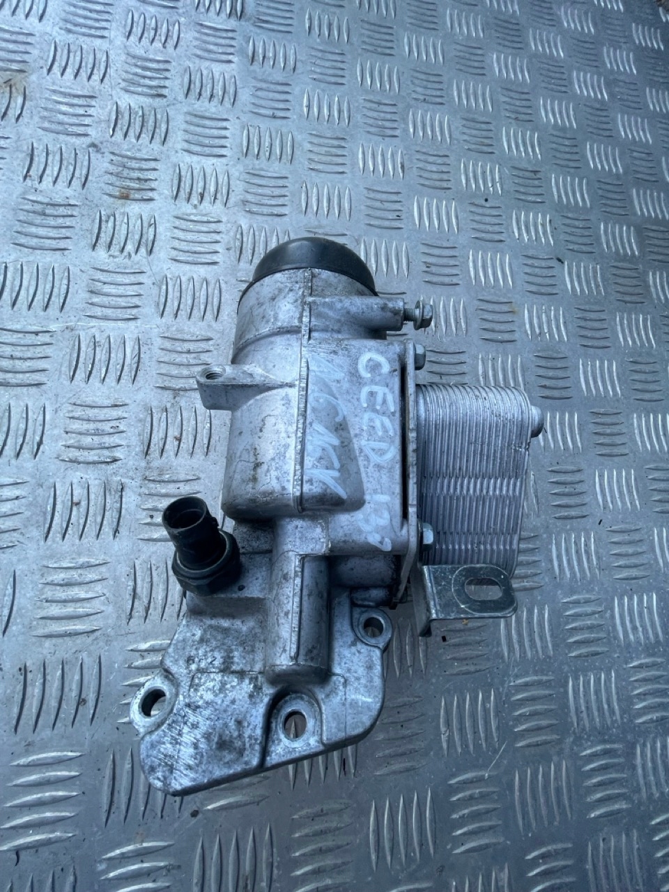 Podstawa filtra oleju chłodnica Kia Ceed Hyundai i30 1.6 16v 2007-2012r