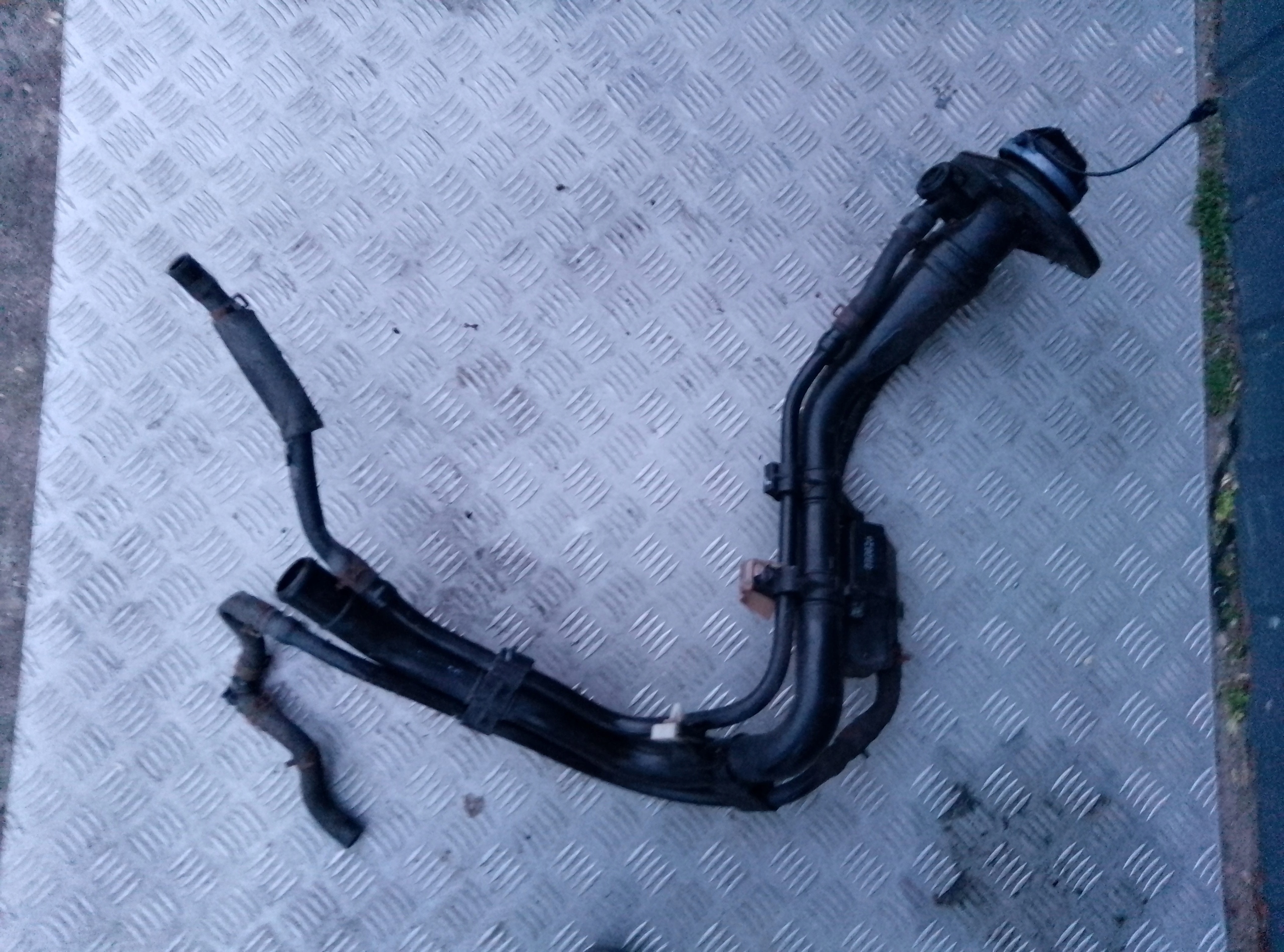 WLEW PALIWA RURA WLEWU 1.4 1.6 16V BENZYNA KIA CEED