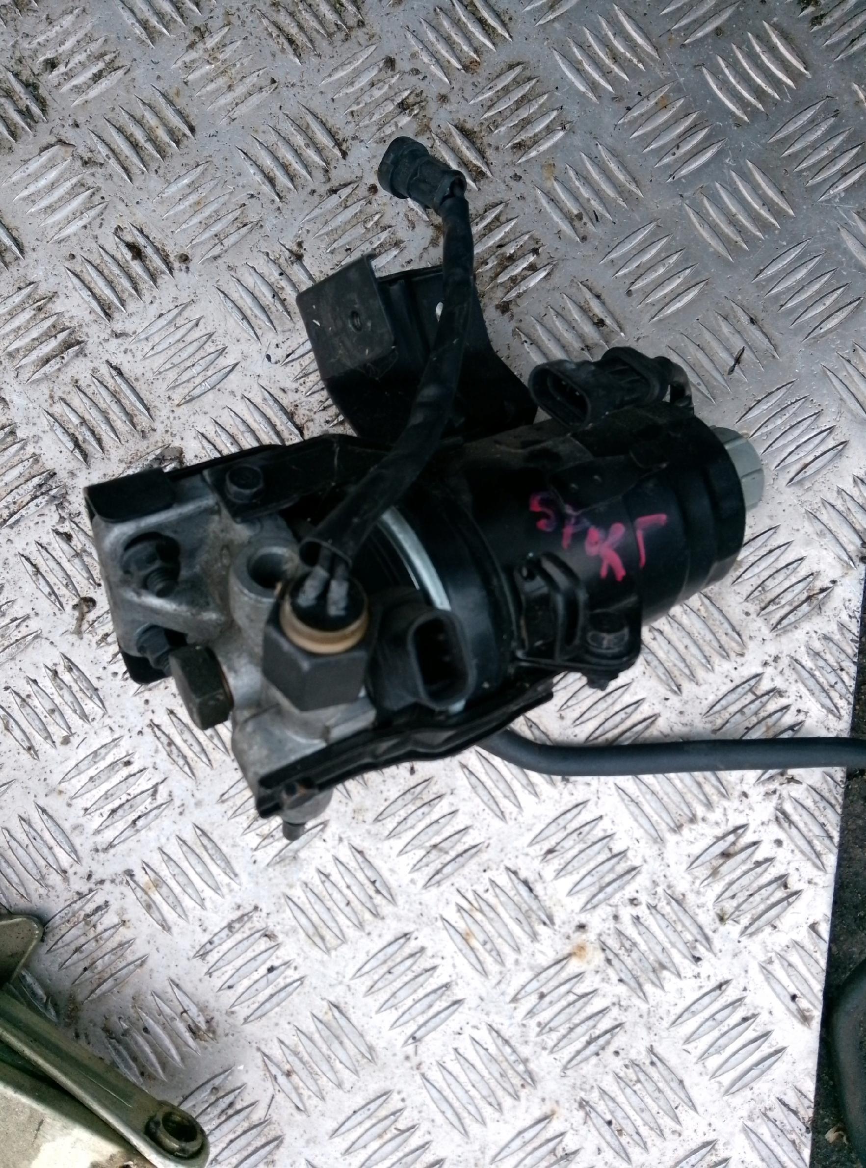 PODSTAWA OBUDOWA FILTRA PALIWA KOMPLETNA HYUNDAI TUCSON I 2.0 CRDI 04-10r - obrazek 2