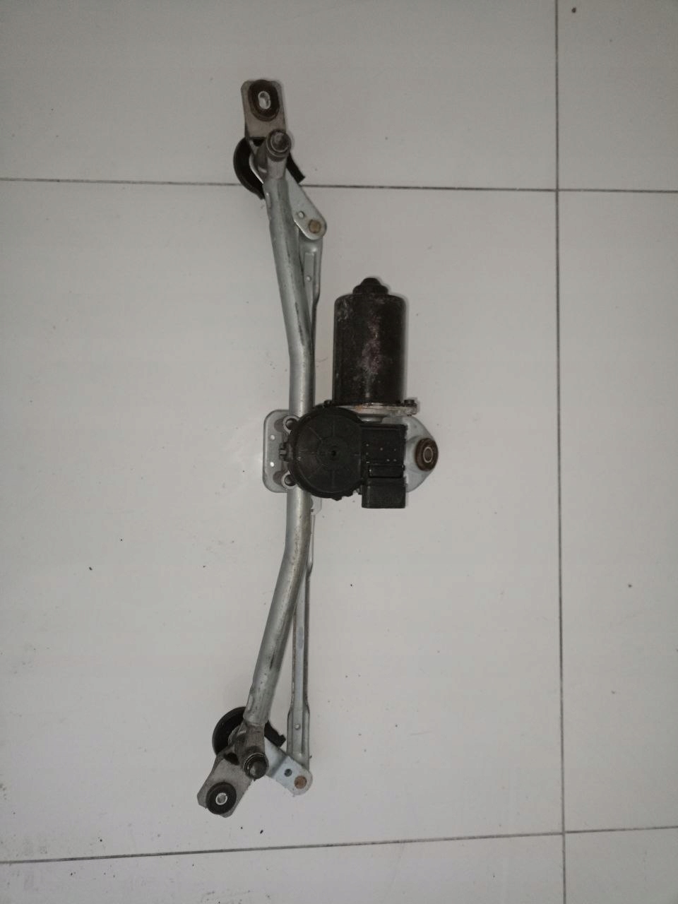 MECHANIZM WYCIERACZEK KIA SPORTAGE 3 2012-2016R