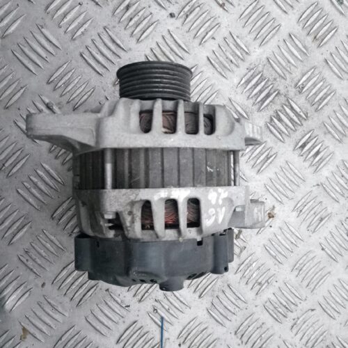 Alternator 37300-2B101 1.4 1.6 Hyundai i20 I30 KIA CEED
