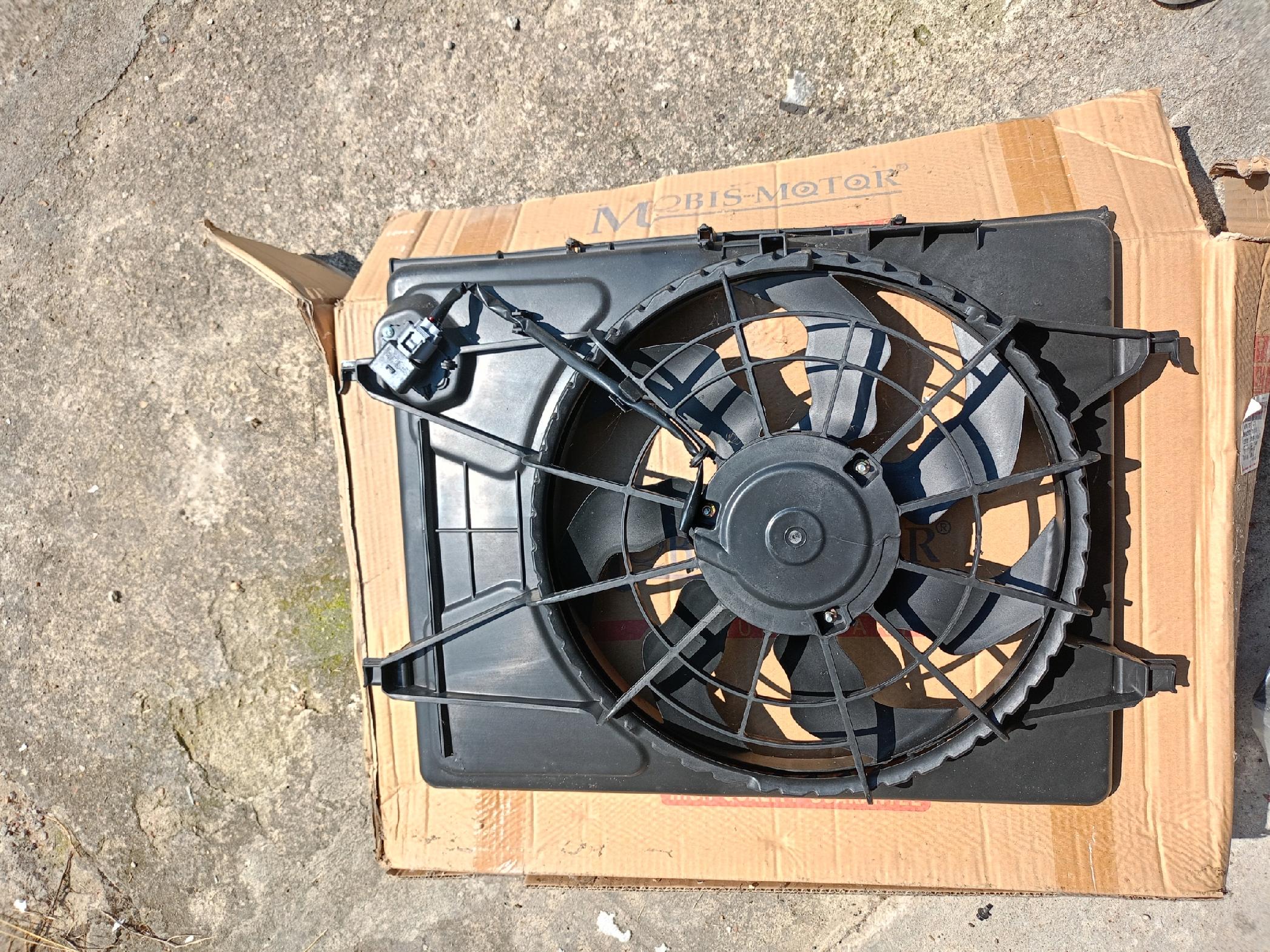 WENTYLATOR KIA CEED 1,4 1,6 benzyna 2007-2012400