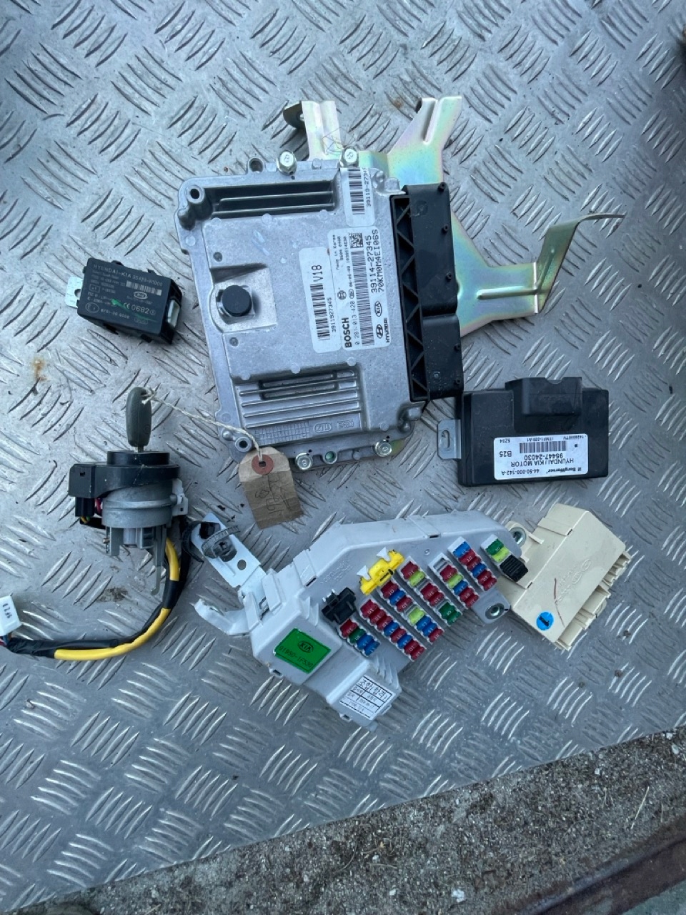 Zestaw startowy Kluczyk stacyjka Immobilize komputer Kia Sportage 2 2.0CRDI