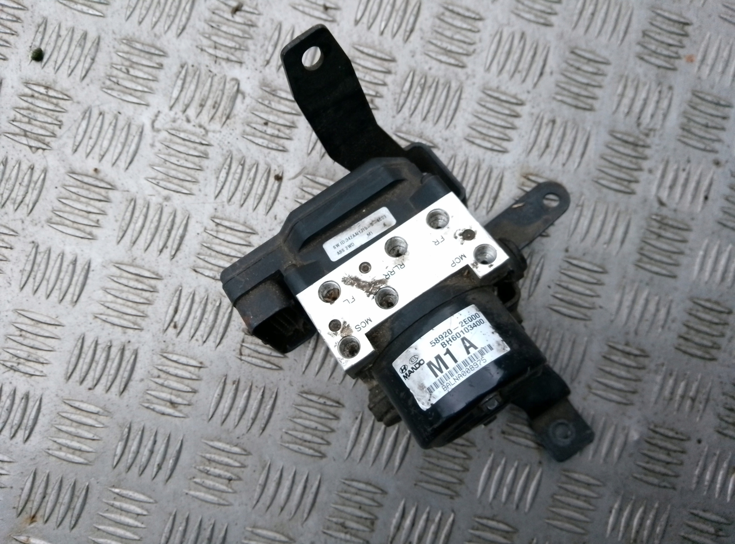 POMPA STEROWNIK ABS 58920-2E000 KIA SPORTAGE HYUNDAI TUCSON 2004-2010R