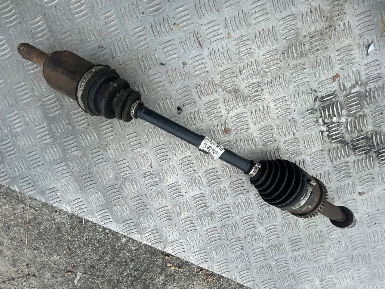 Półoś przegub oryginalna lewa przód 1.4 1.6 16V Kia Ceed Hyundai I30 06-12