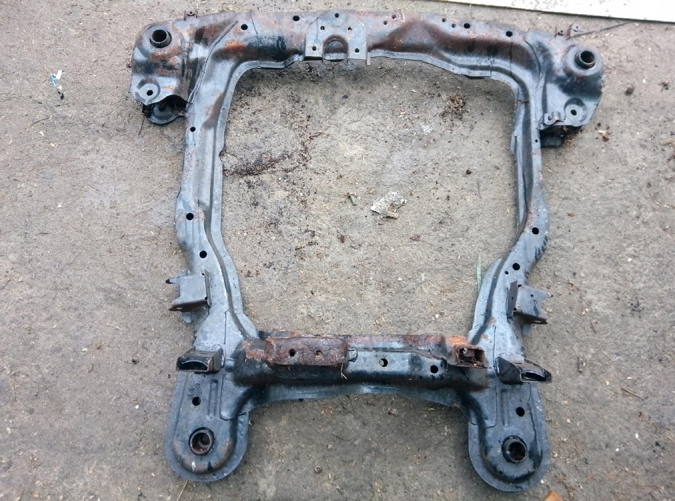 SANKI WÓZEK KOŁYSKA SILNIKA TAWERS HYUNDAI TUCSON I 2.0 CRDI 04-10r. EU