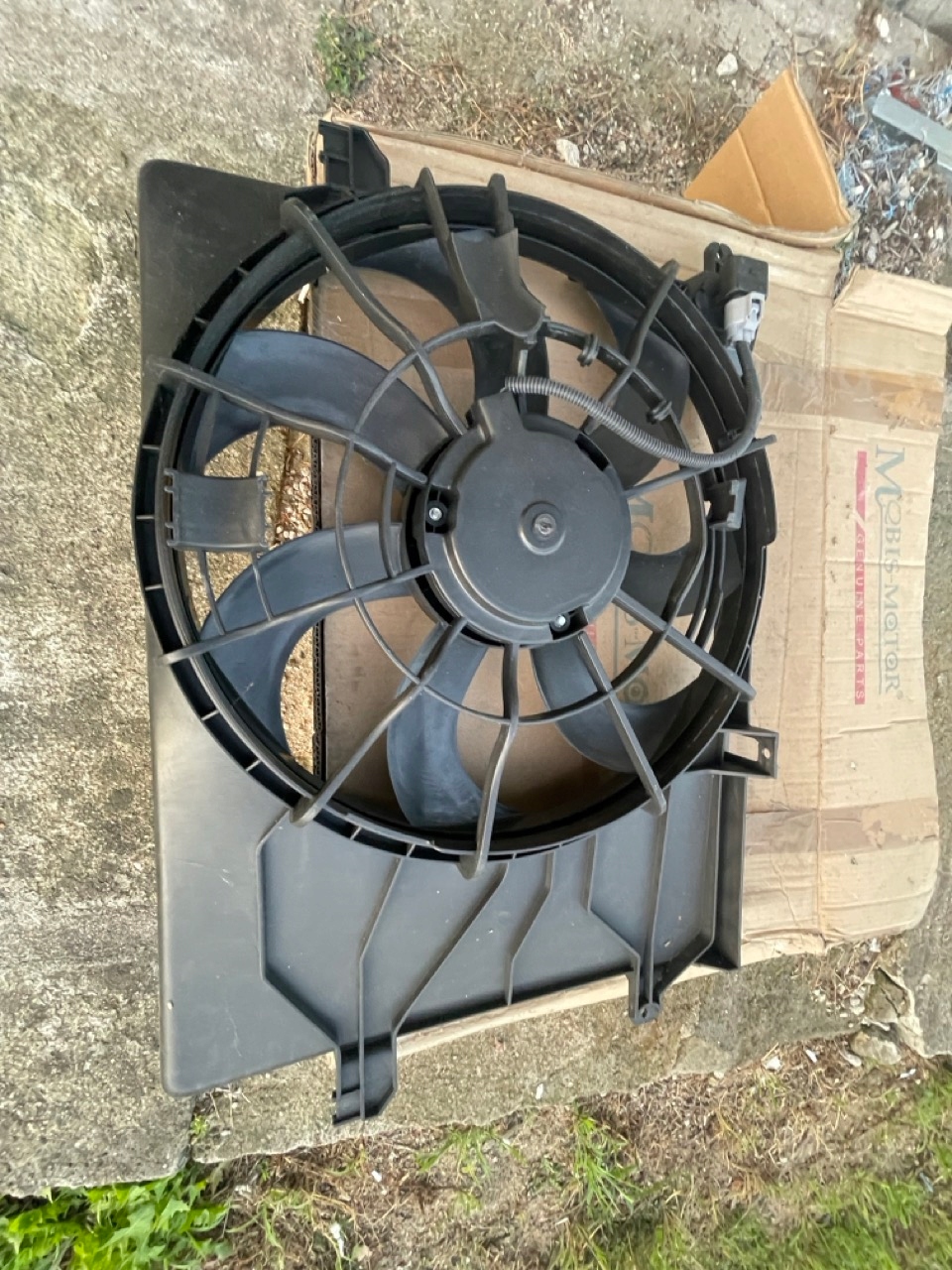 Wentylator chłodnicy Hyundai i40 1.6 2.0 GDI