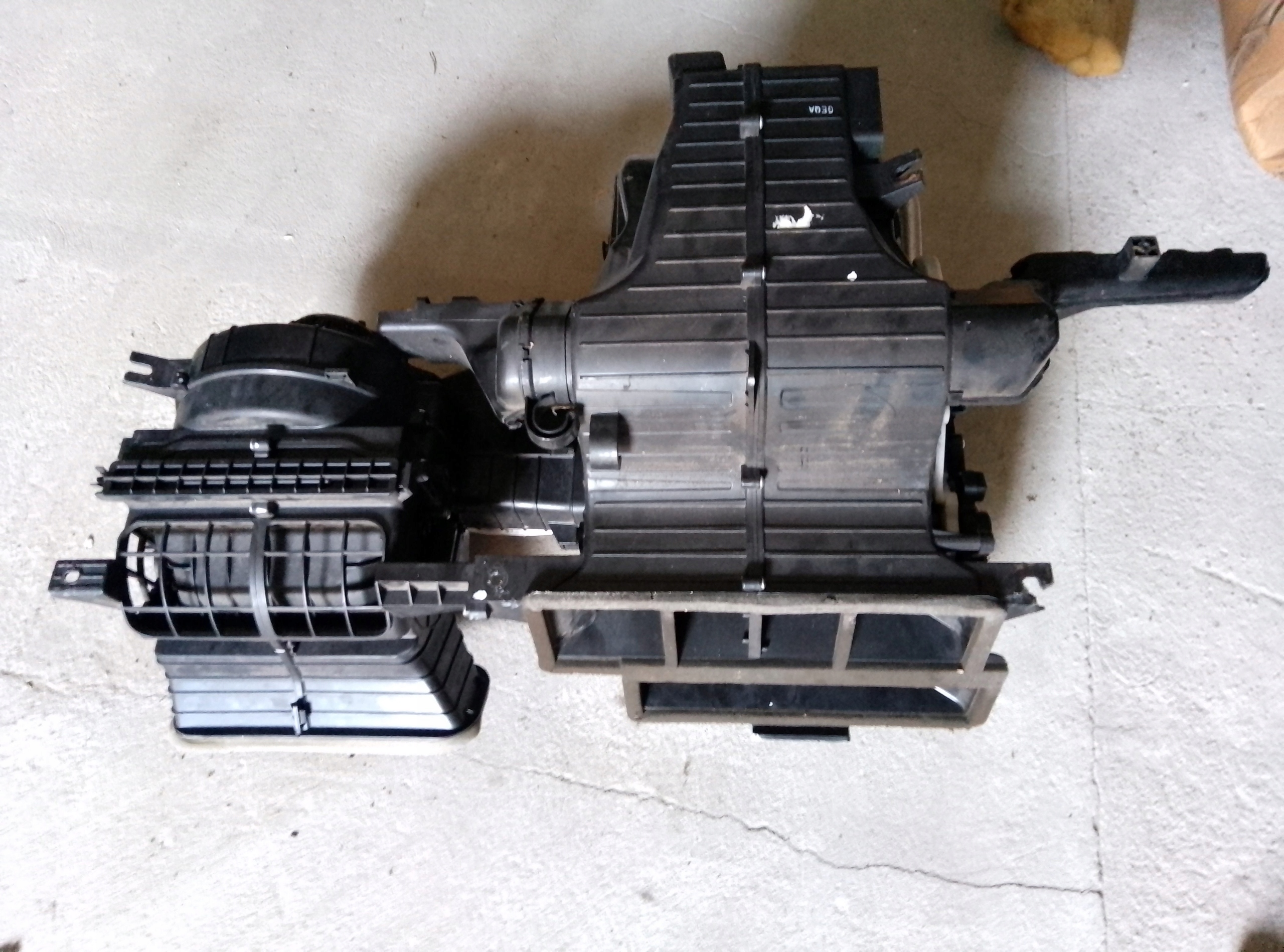 NAGRZEWNICA KOMPLETNA KIA SPORTAGE 3 2010-2015R EUROPA