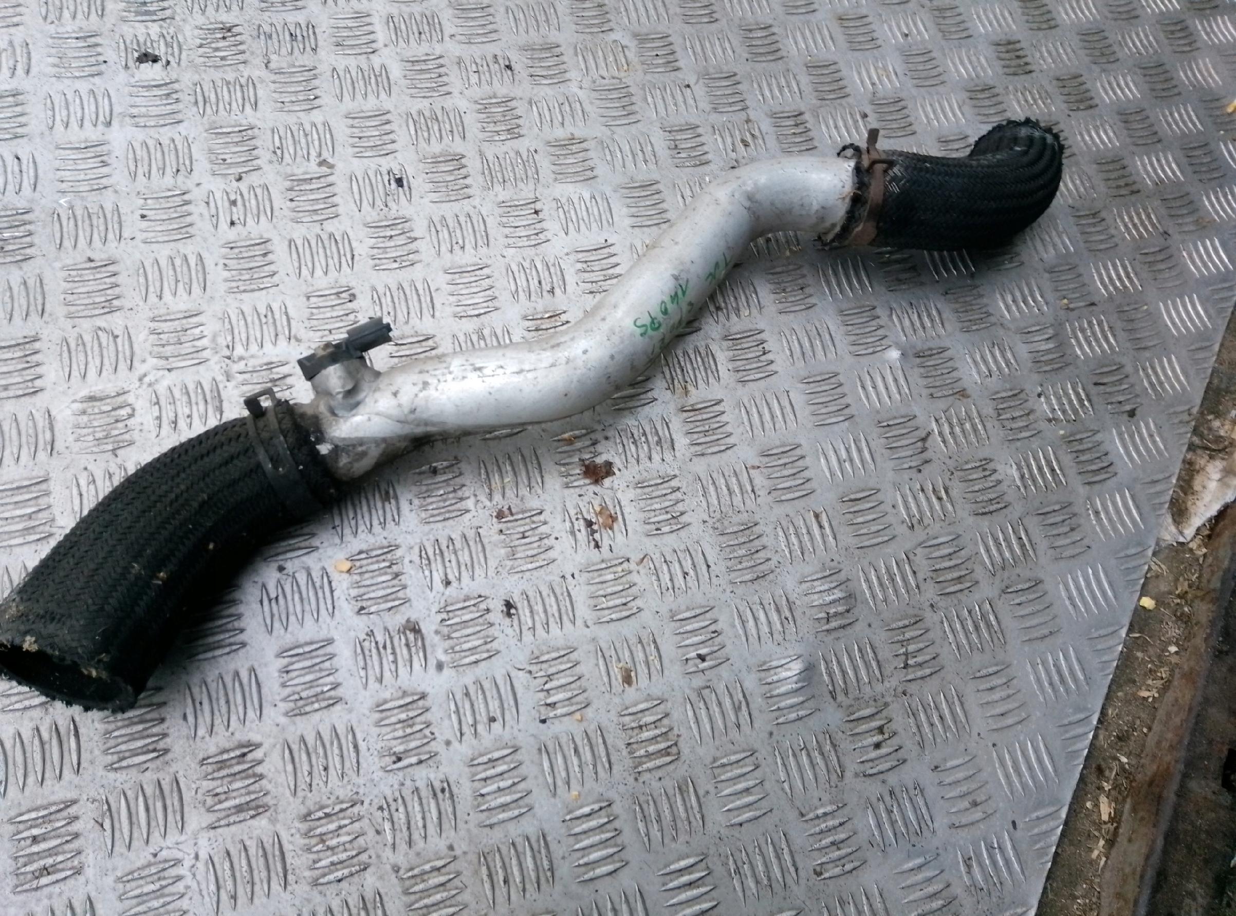 RURA WĄŻ PRZEWÓD POWIETRZA INTERCOOLERA 2.0 CRDI HYUNDAI TUCSON 1 2004-2010