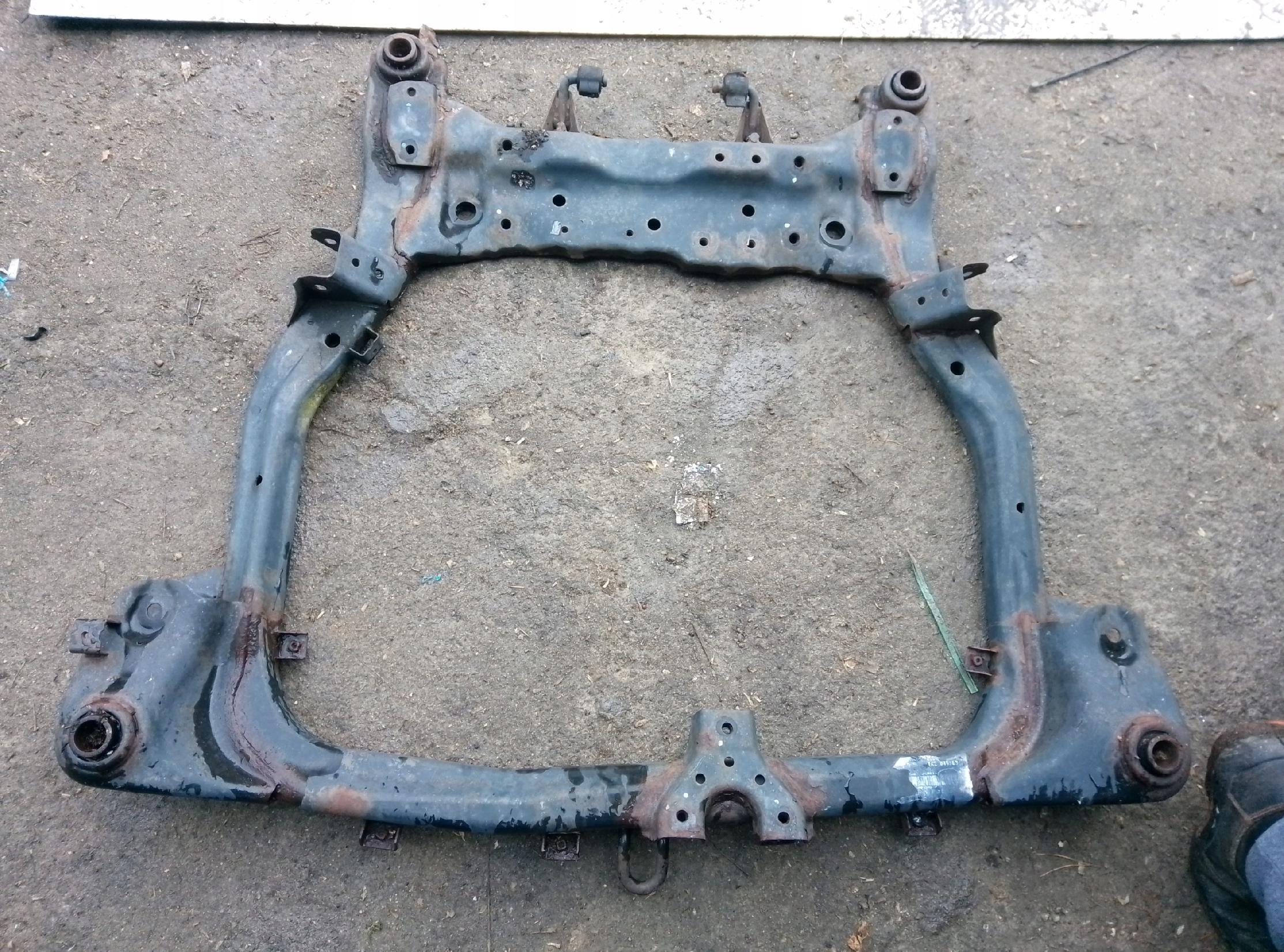 SANKI WÓZEK KOŁYSKA SILNIKA BELKA TAWERS HYUNDAI I30 07-11r. EUROPA