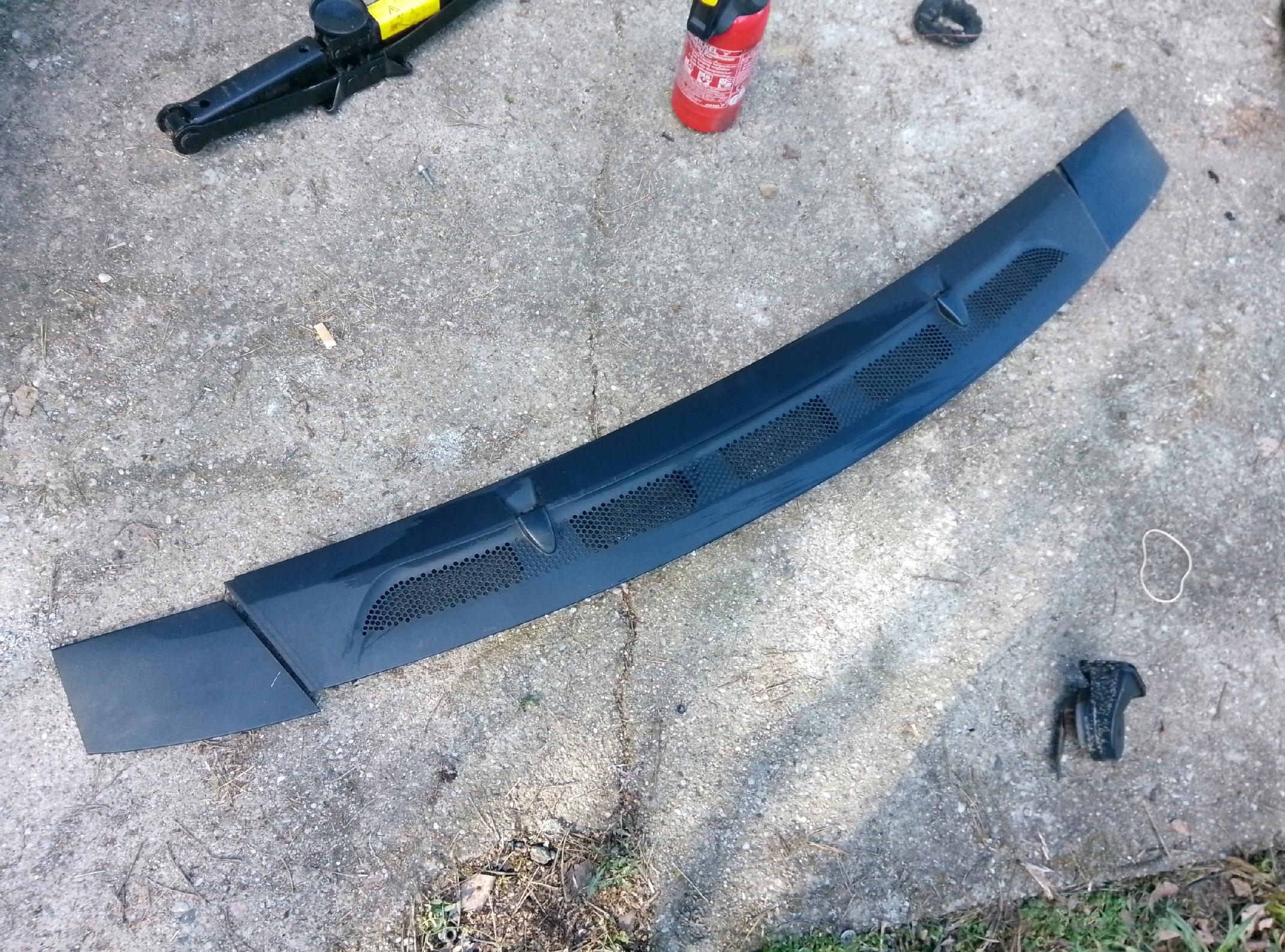 MERCEDES W169 LIFT PODSZYBIE PLASTIK NA MASKĘ EUROPA