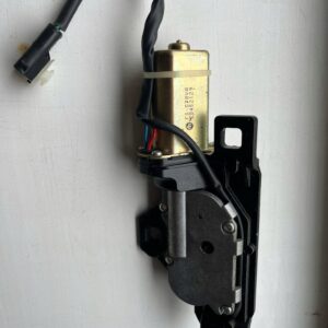 ZAMEK TYLNEJ Z KLAPY TYŁ DOCIĄG 51247197081 BMW 7 E65 / E66