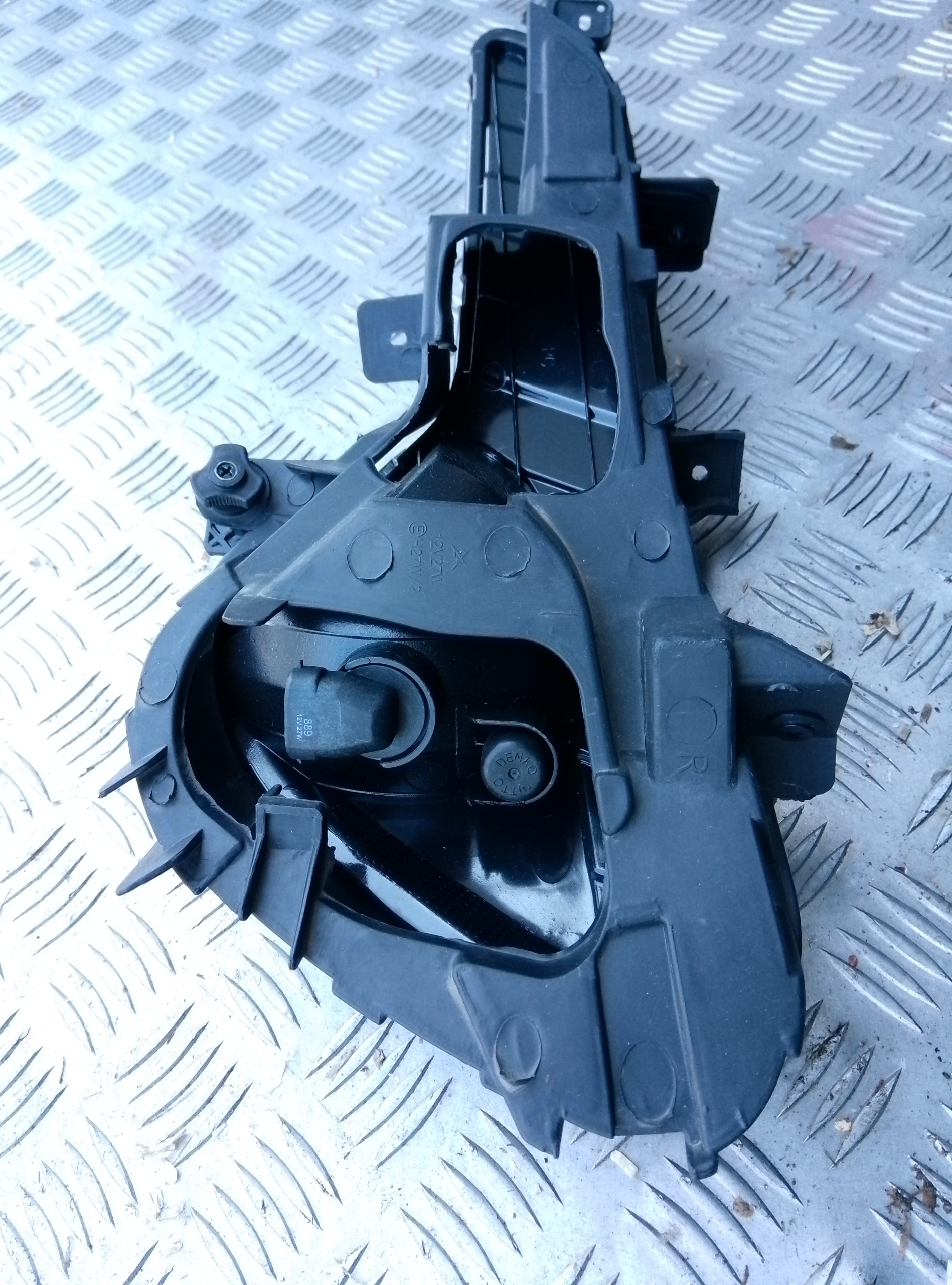 HALOGEN LAMPA PRZECIWMGIELNA PRAWA KIA SPORTAGE 3 III - obrazek 4