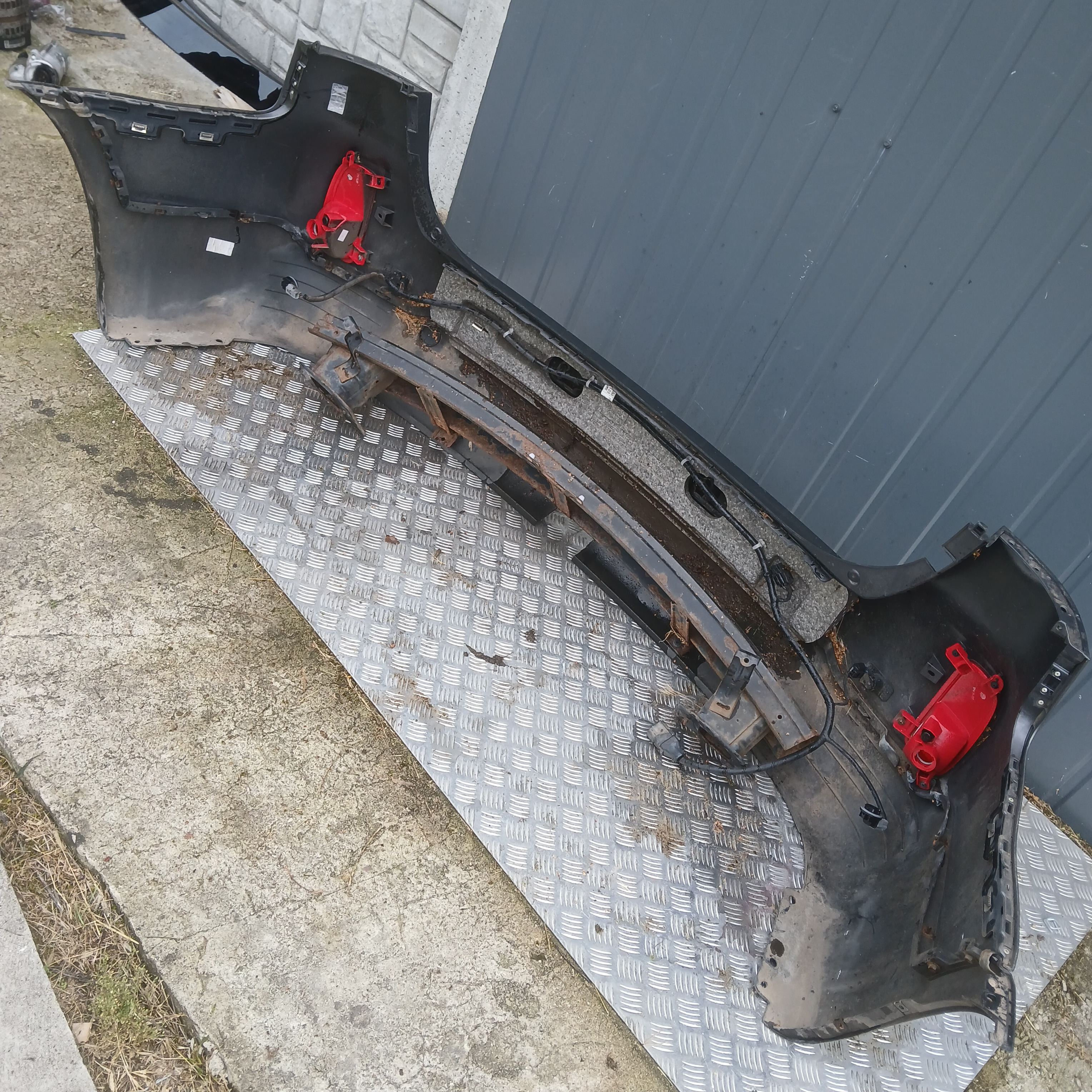 Zderzak tył tylny Kompletny Kia Sorento 2 2009-2013r Kolor EB - obrazek 4