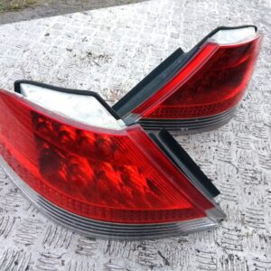 BMW 7 E65 E66 2002 Komplet Lampa tylna lewa prawa Europa