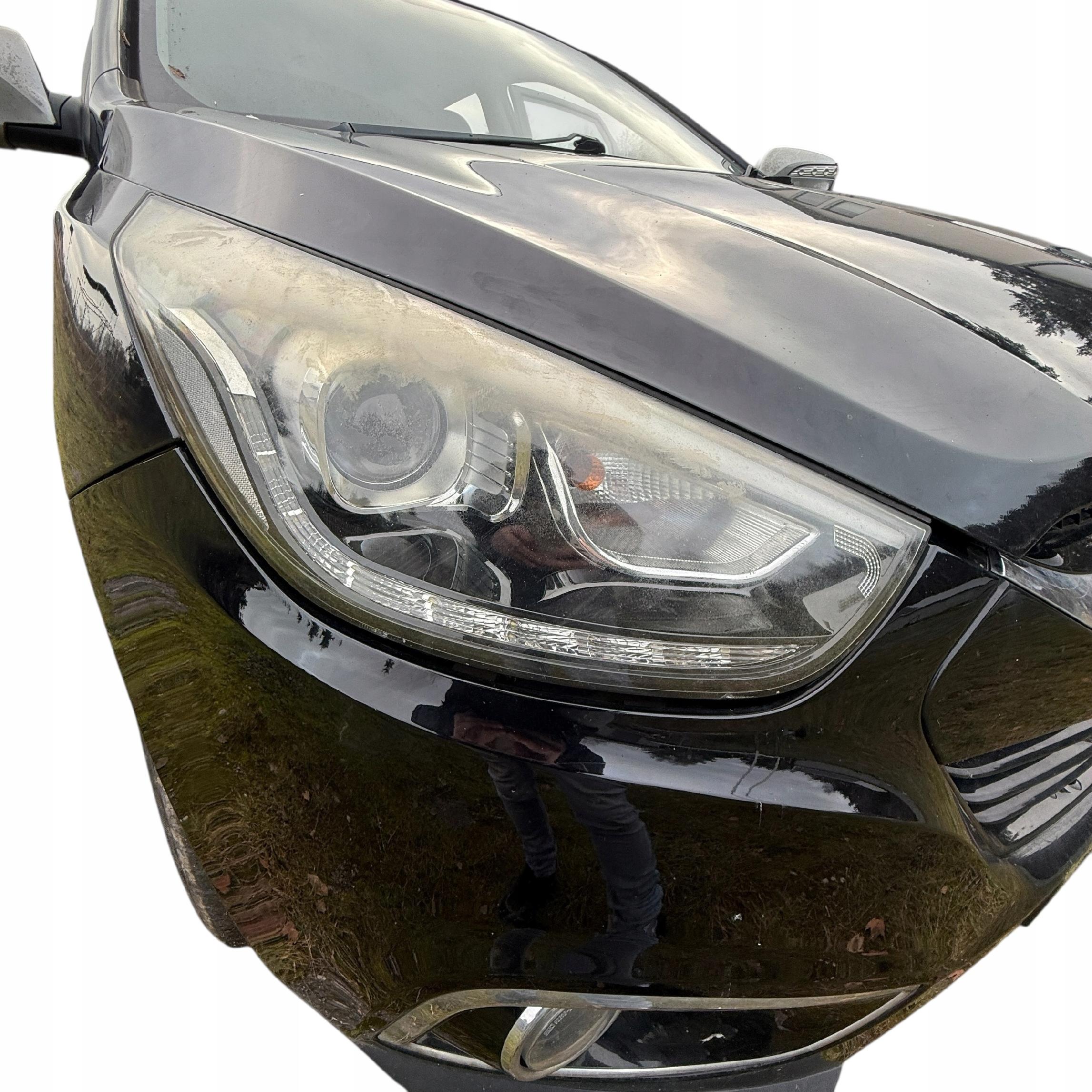 Lampa prawa reflektor przedni prawy przód LED Hyundai ix35 Lift (wersja UK)
