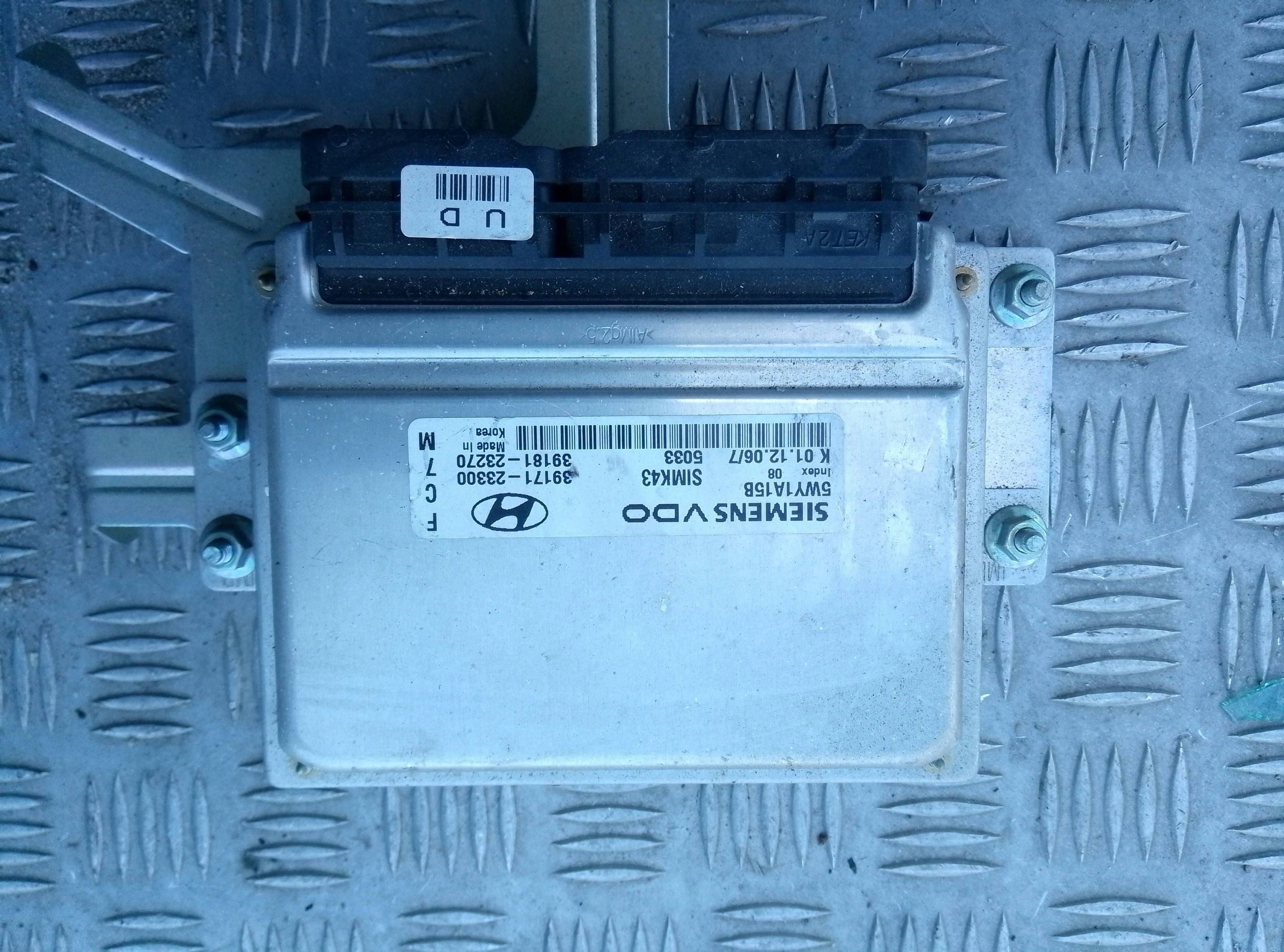 Hyundai Tucson JM 2007 Sterownik / Moduł ECU 2000cm3 3917123300 - obrazek 2