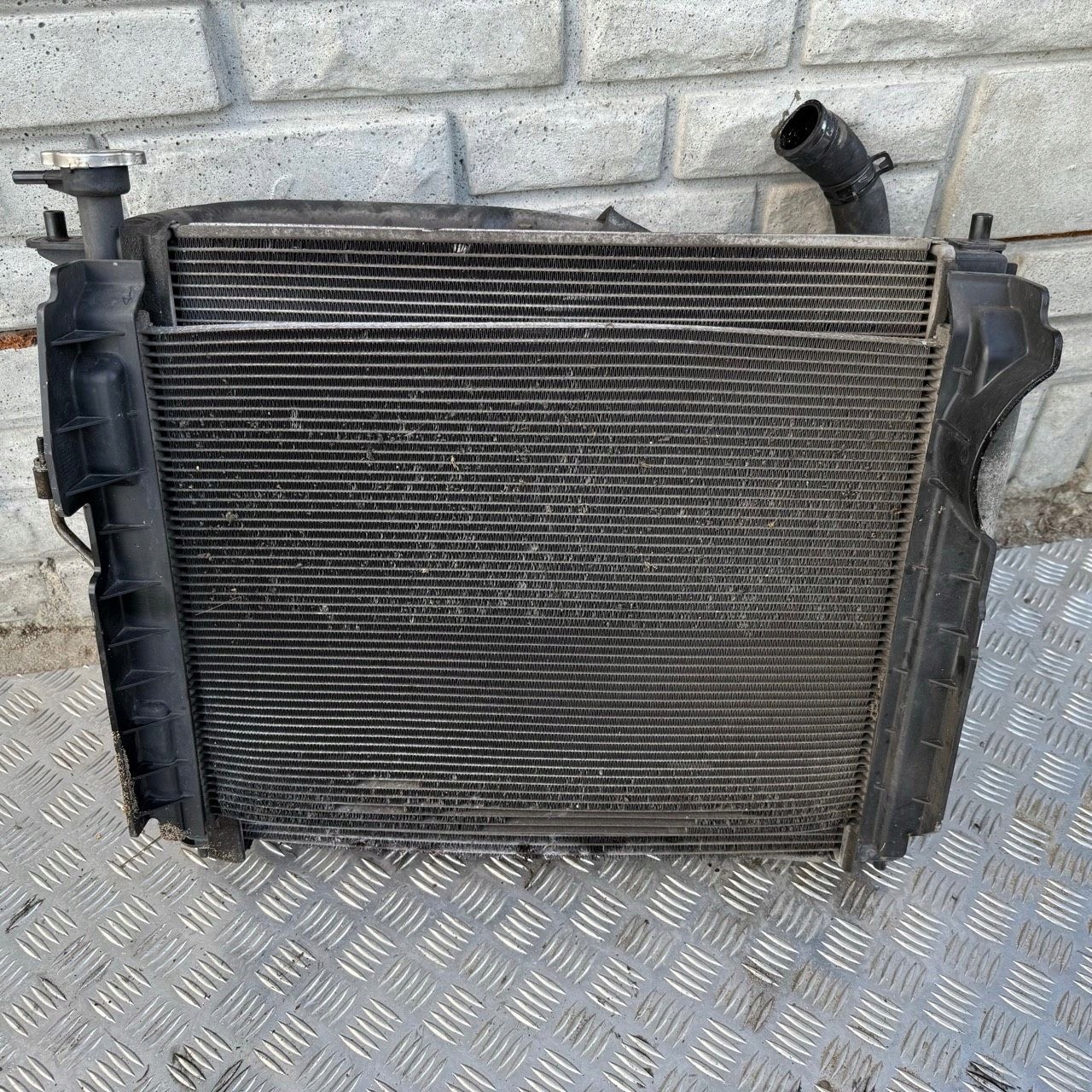 Chłodnica Wentylator Komplet Klima Hyundai ix35 1.7 CRDI 2013r - obrazek 2