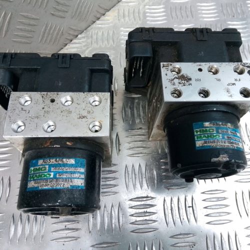 Hyundai Santa Fe 2003 2000cm3 Pompa ABS 5890026150