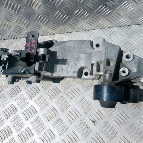 Renault Koleos I 2011 Mocowanie alternatora 8200527320