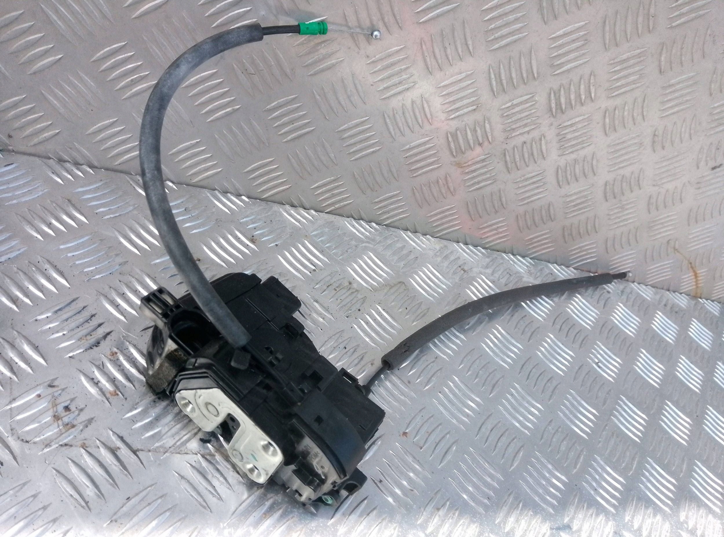 KIA Sportage 3 2011-2015r Tył strona prawa Zamek drzwi tylnych 6 PIN