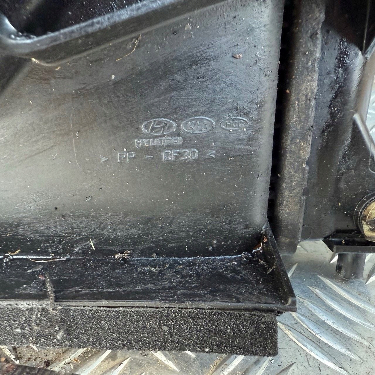 Chłodnica Wentylator Komplet Klima Hyundai ix35 1.7 CRDI 2013r - obrazek 10