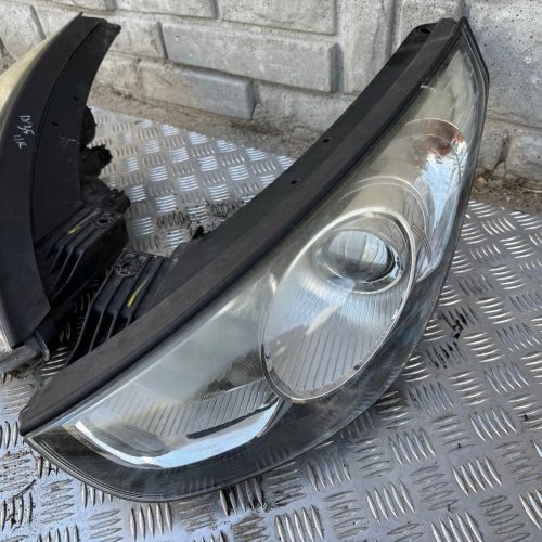 Lampa przednia lewa kompletna Hyundai ix35 2013r UK
