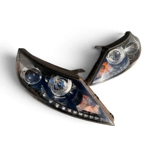 Lampy przednie reflektory xenon komplet lewy prawy Kia Sportage 3 UK