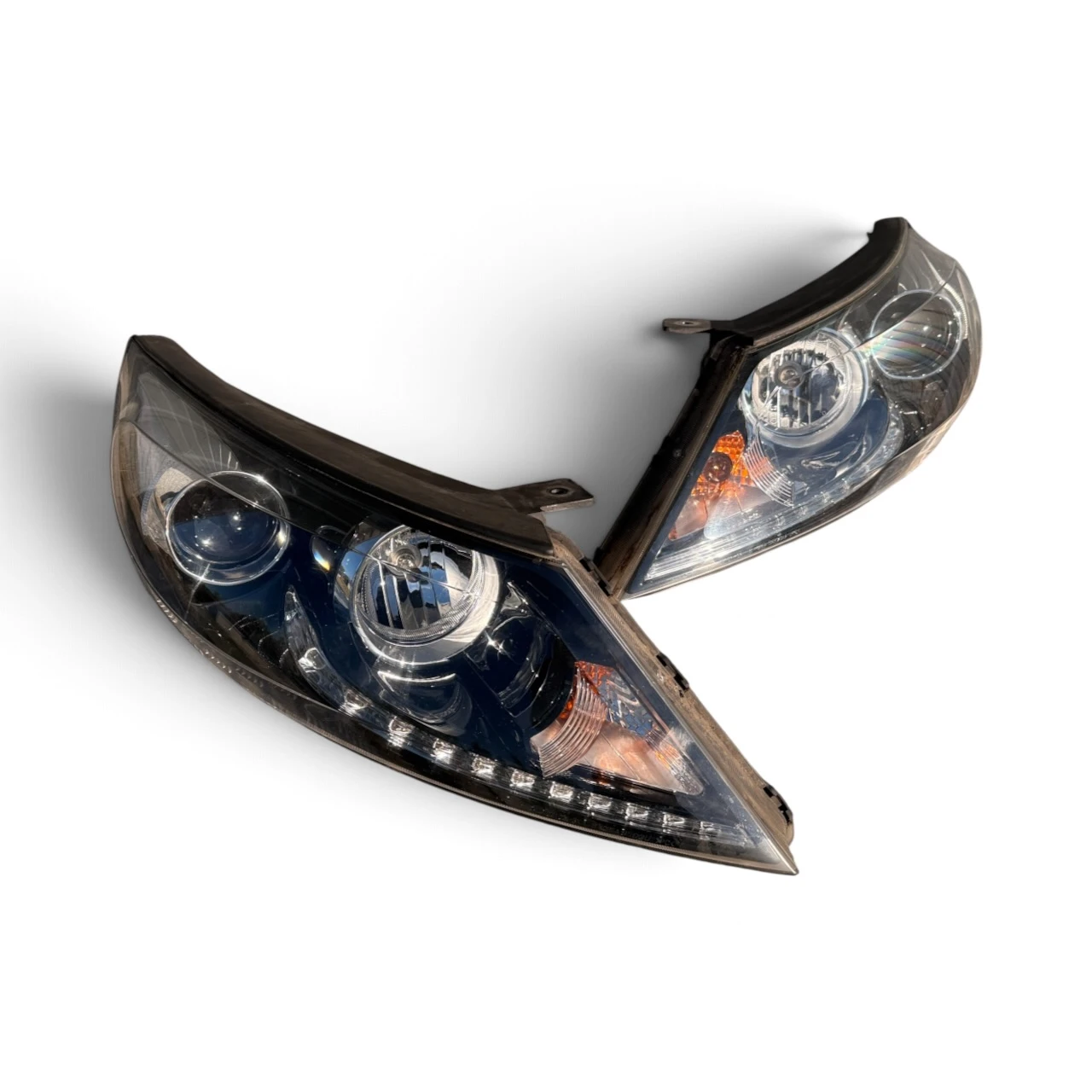 Lampy przednie reflektory xenon komplet lewy prawy Kia Sportage 3 UK
