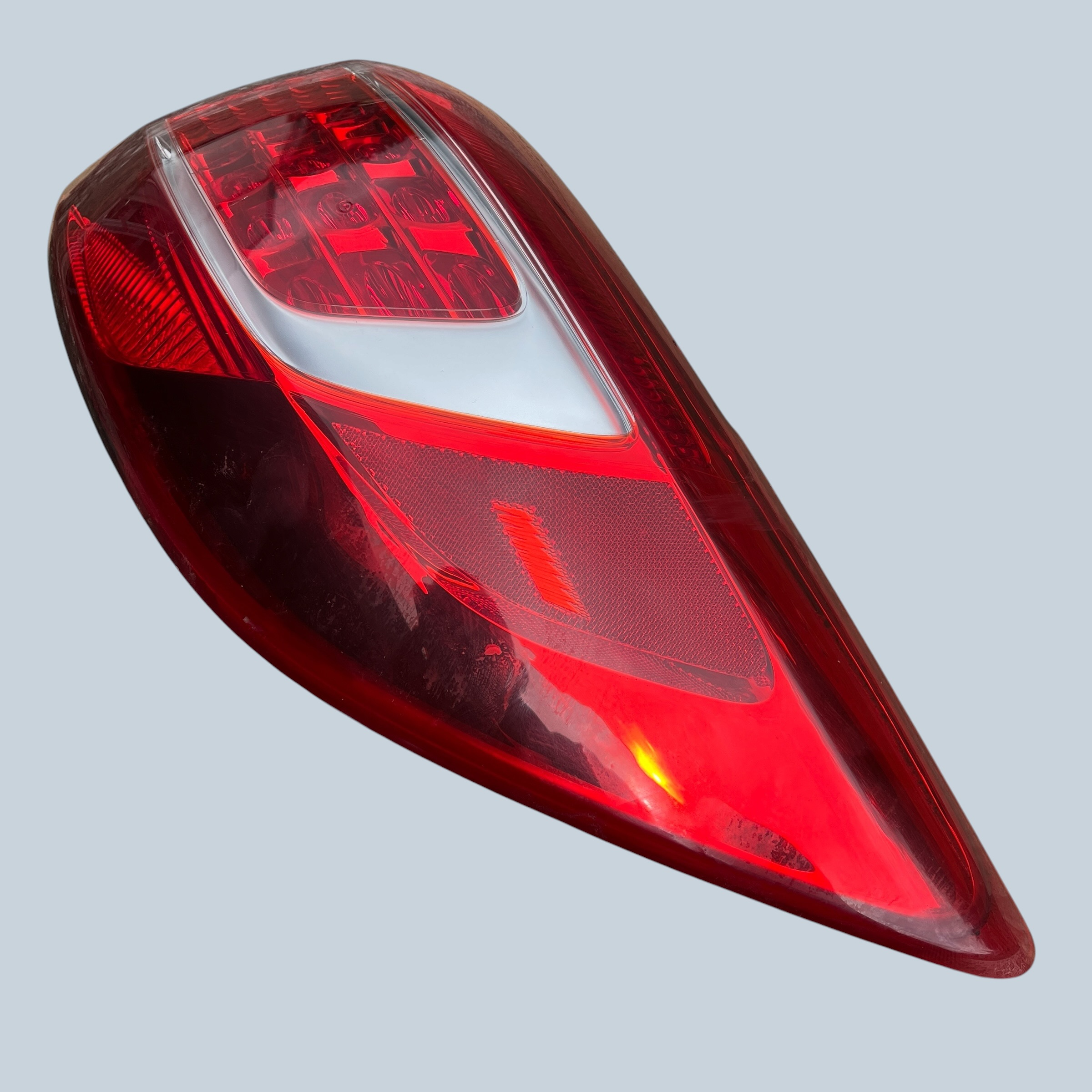 Lampa tylna prawa w błotnik Kia Sportage 3 - obrazek 4