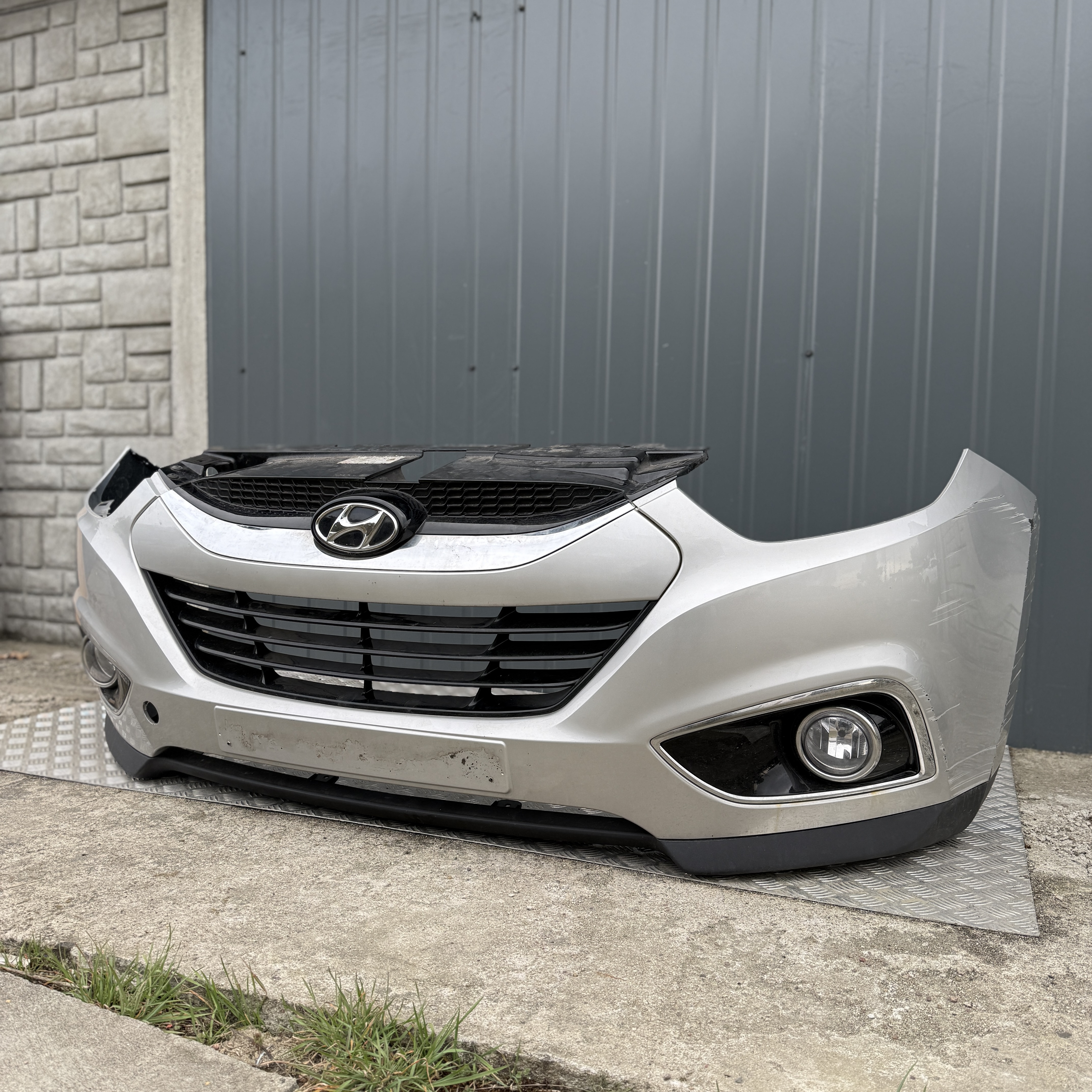 Zderzak przód przedni Kompletny kolor RAH Hyundai IX35 - obrazek 5