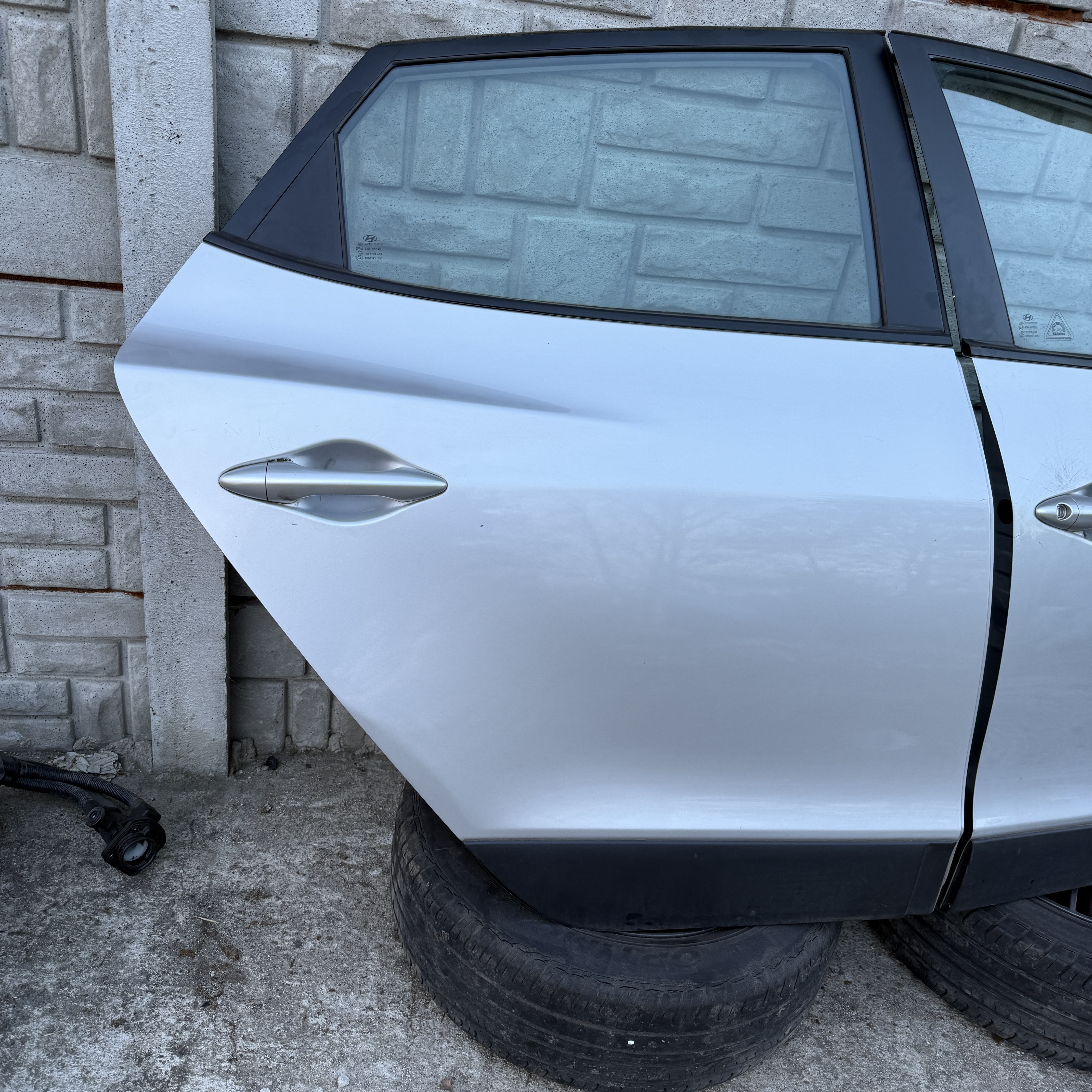 Drzwi przód + Teł Prawe Kolor RAH Hyundai IX35 - obrazek 3