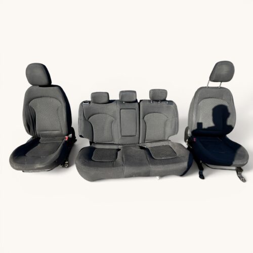 Fotele Kanapa komplet Hyundai IX35 2013r – materiałowe UK – 1000zł komplet