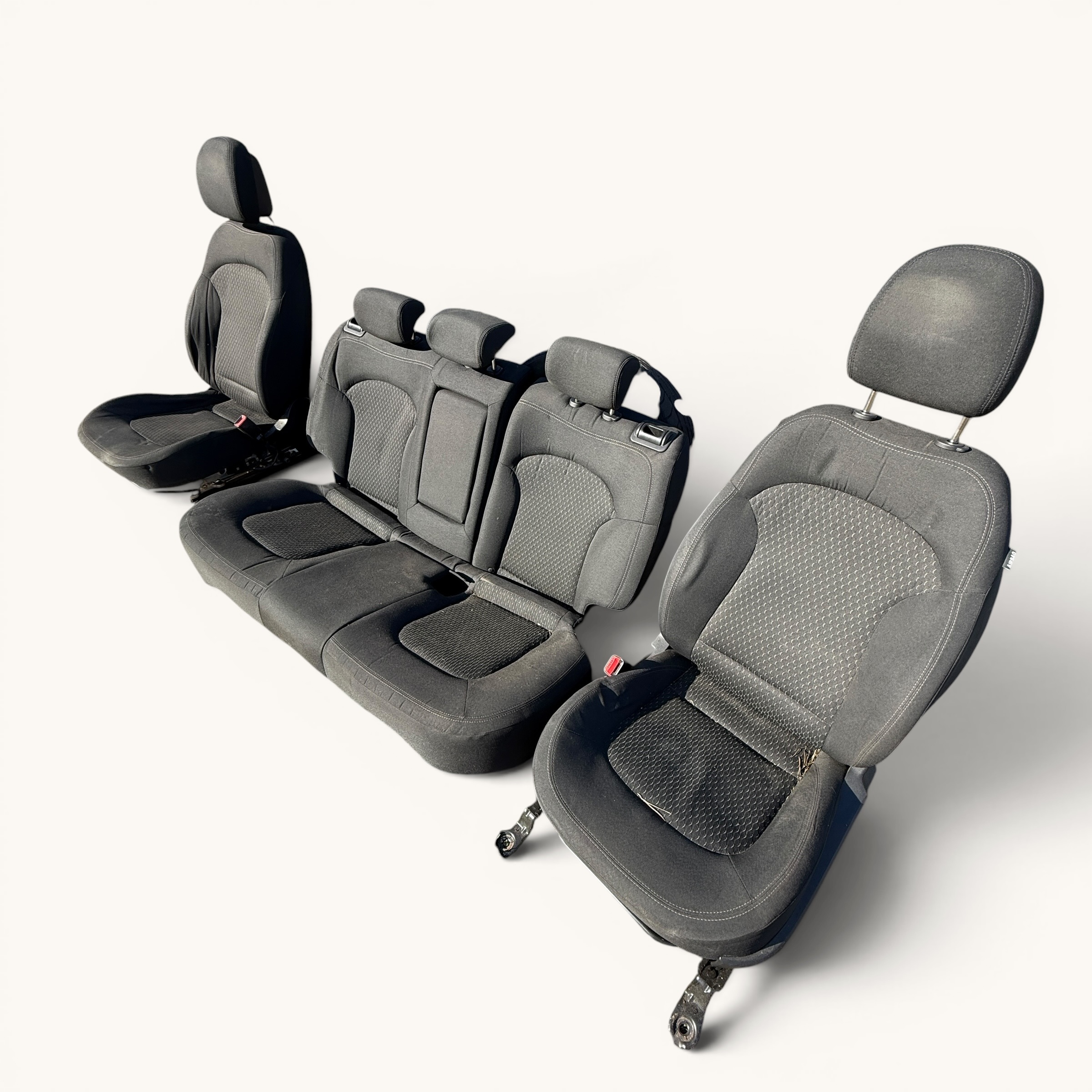Fotele Kanapa komplet Hyundai IX35 2013r - materiałowe UK - 1000zł komplet - obrazek 2