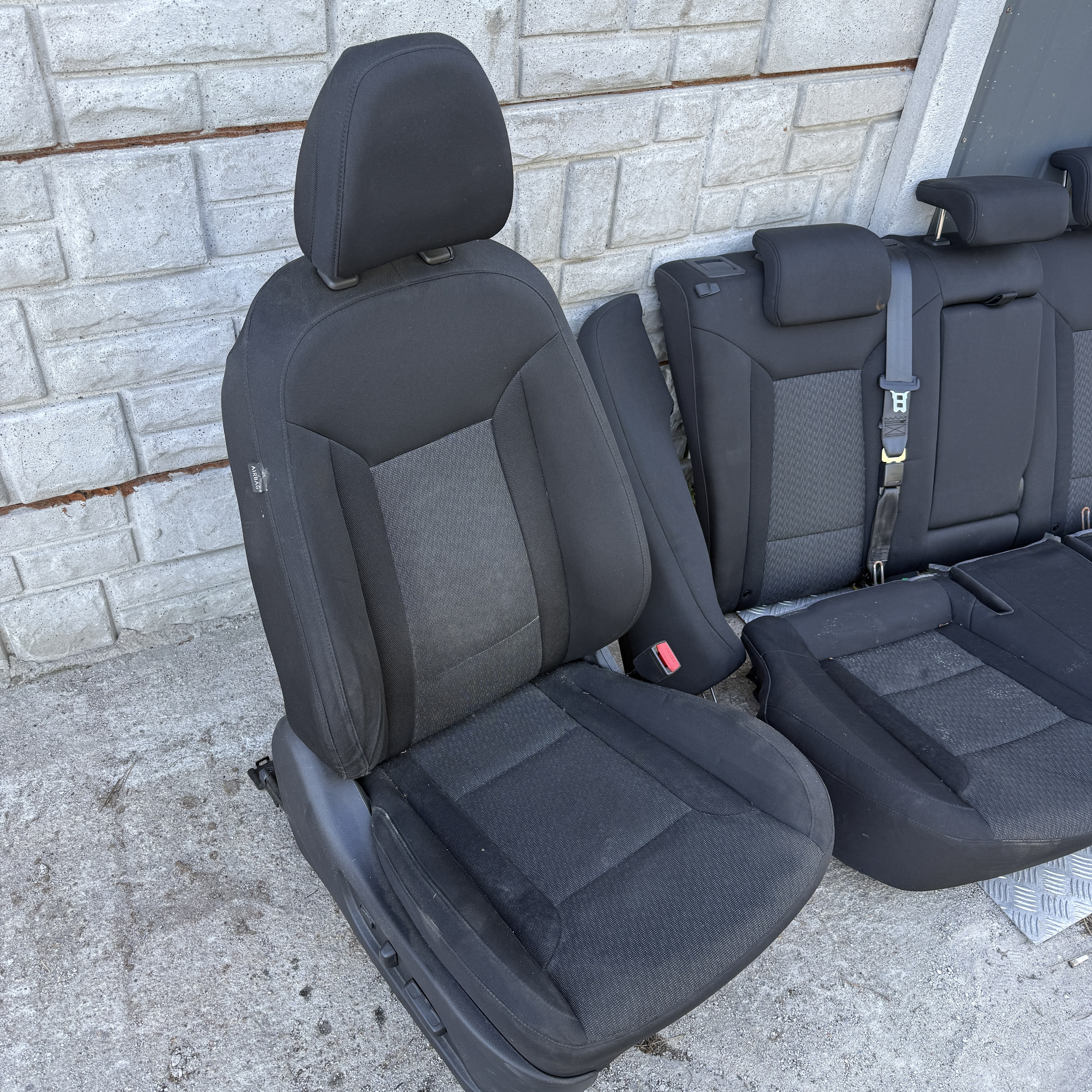 Fotele kanapy komplet Hyundai i40 sedan - obrazek 4