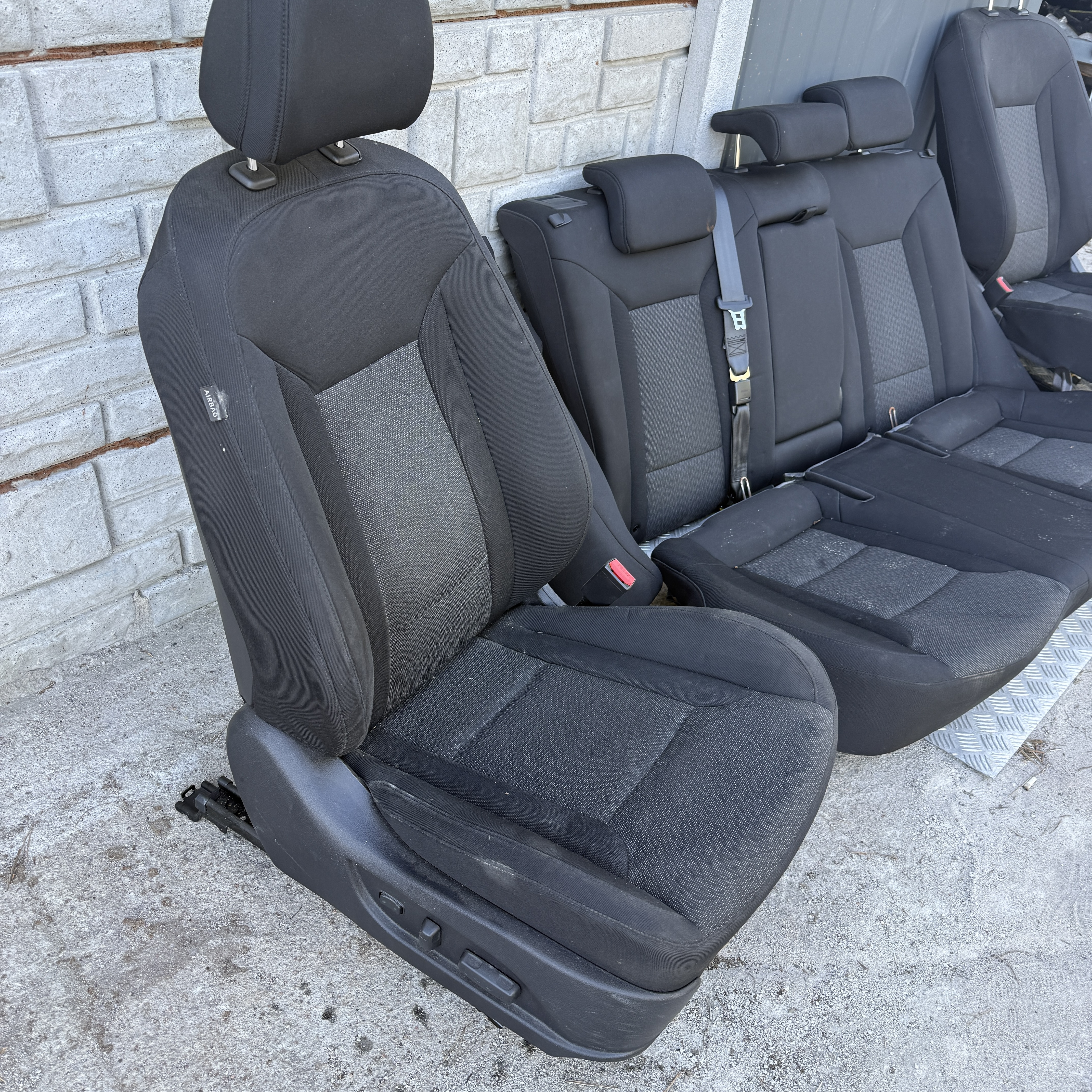 Fotele kanapy komplet Hyundai i40 sedan - obrazek 5