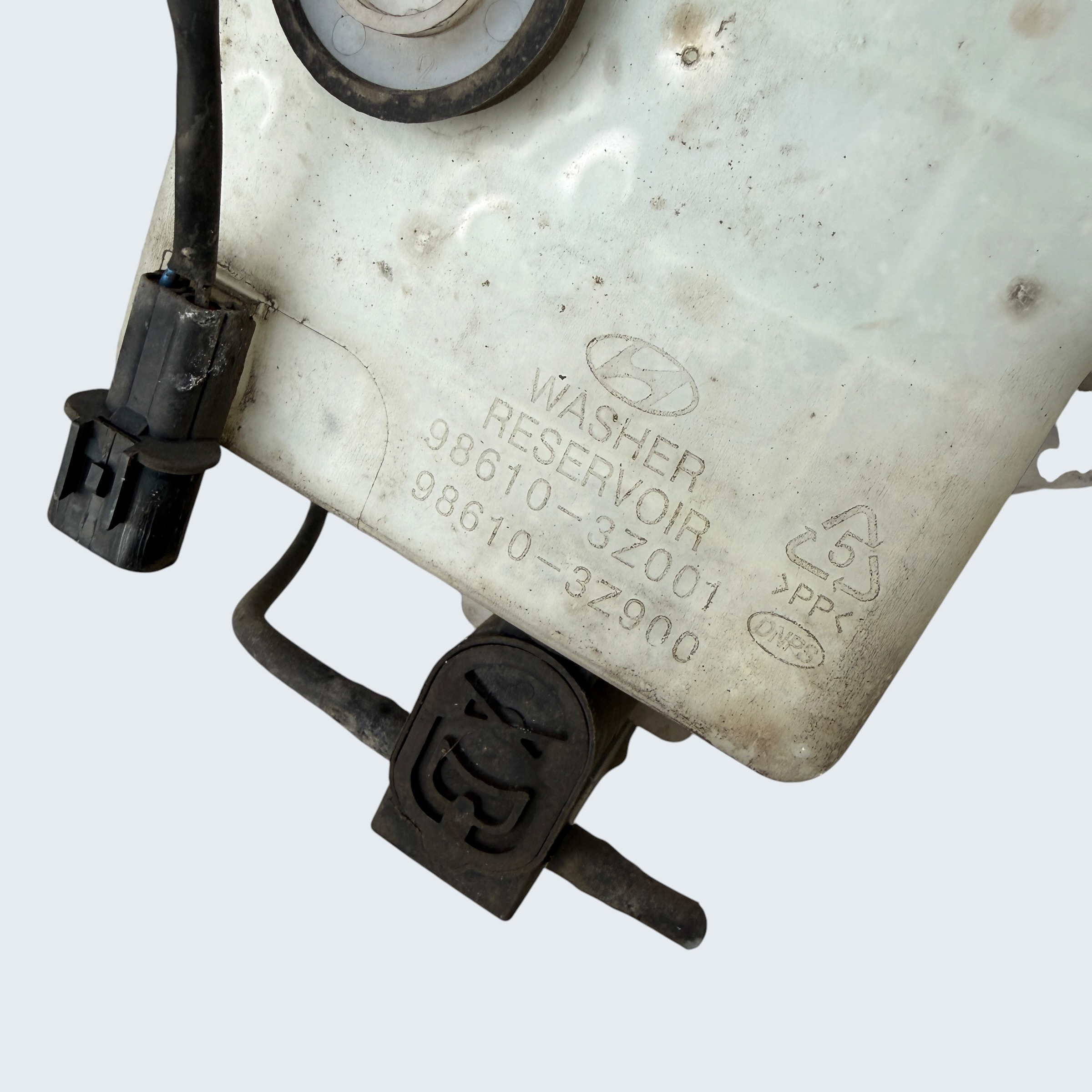 Zbiornik zbiorniczek spryskiwaczy 98610-3Z001 Hyundai i40 10-15r - obrazek 2