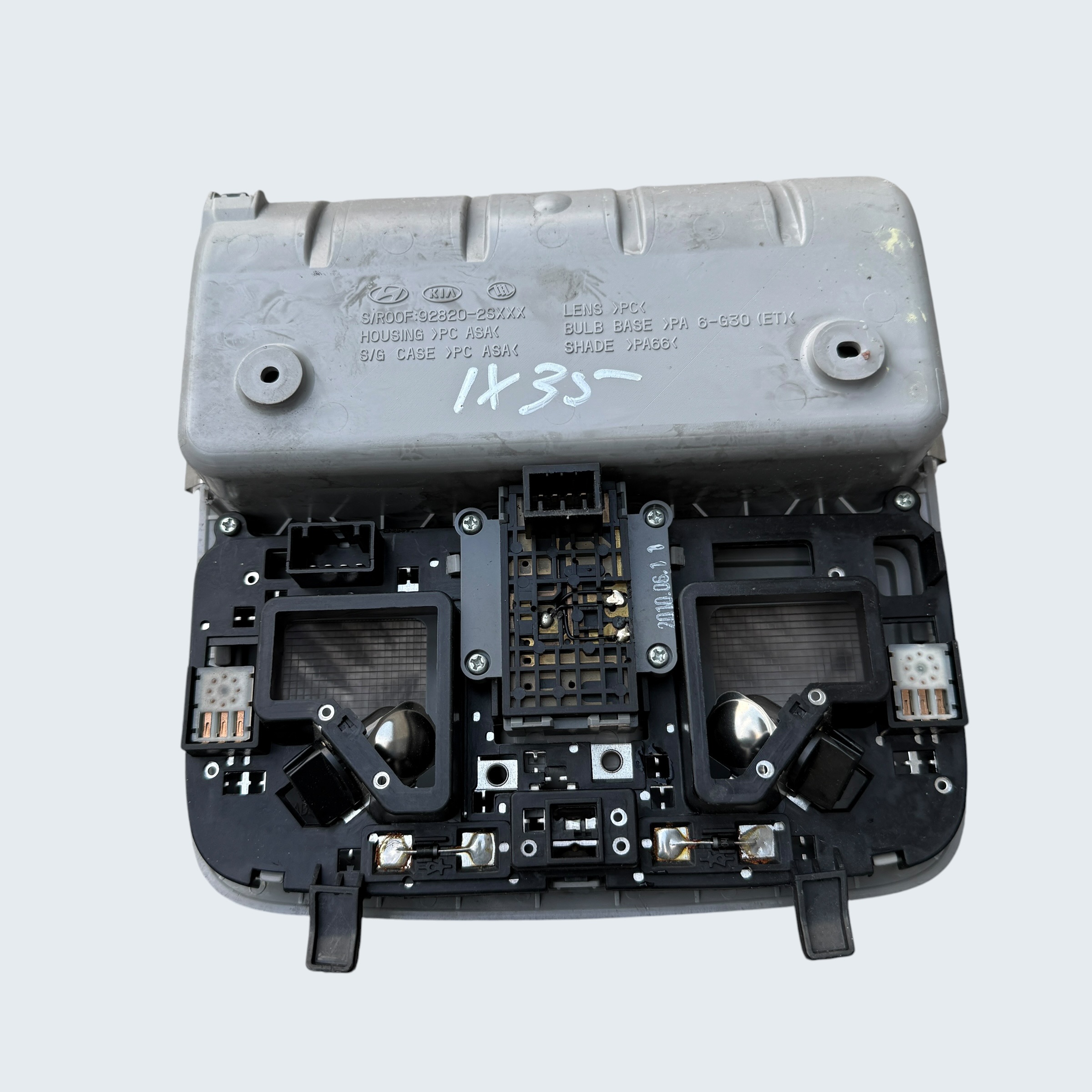 Lampka oświetlenie kabiny Hyundai IX35 92820-2SXXX - obrazek 3